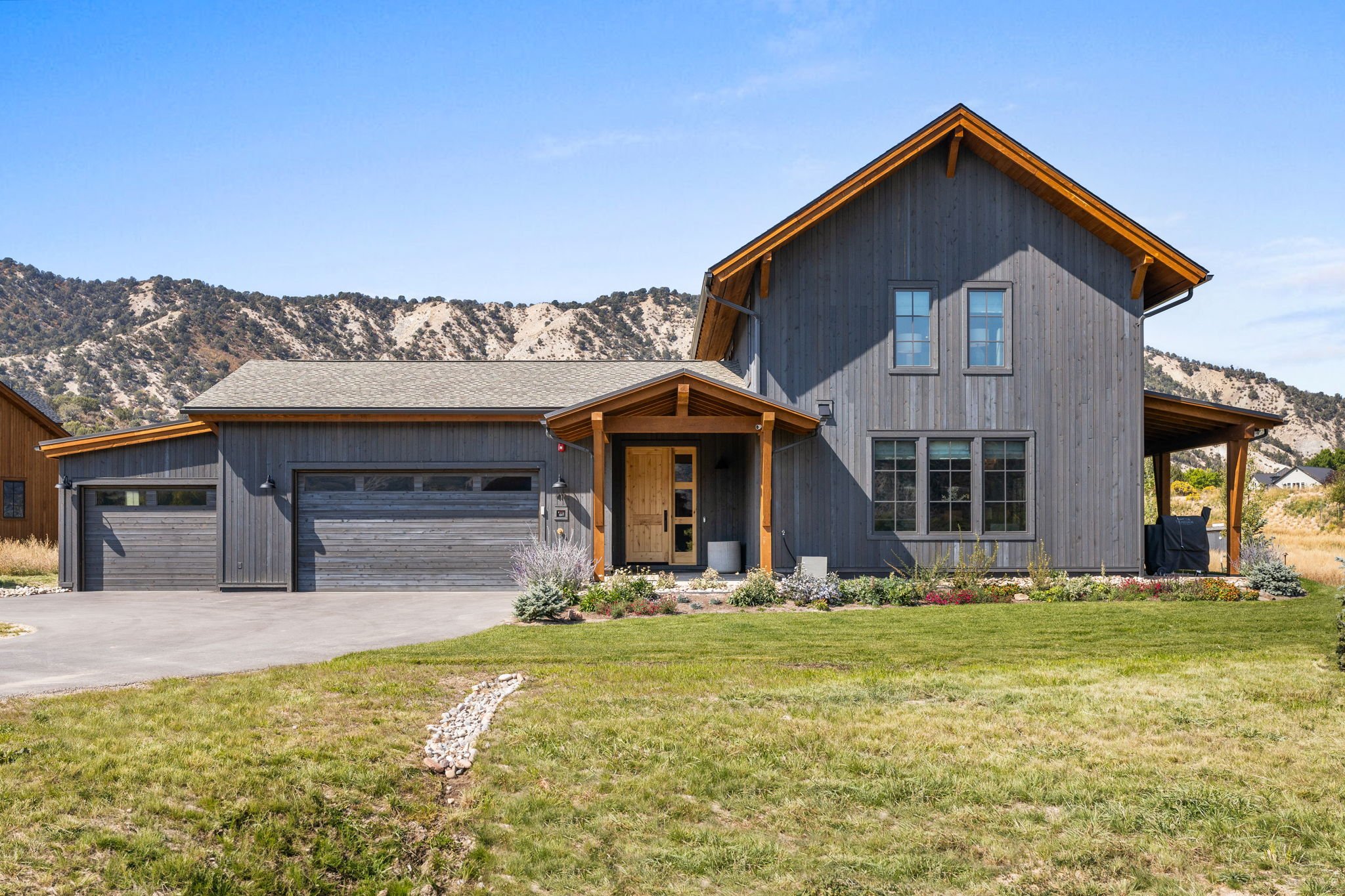 6-web-or-mls-411 Hunter View Ln-6.jpg