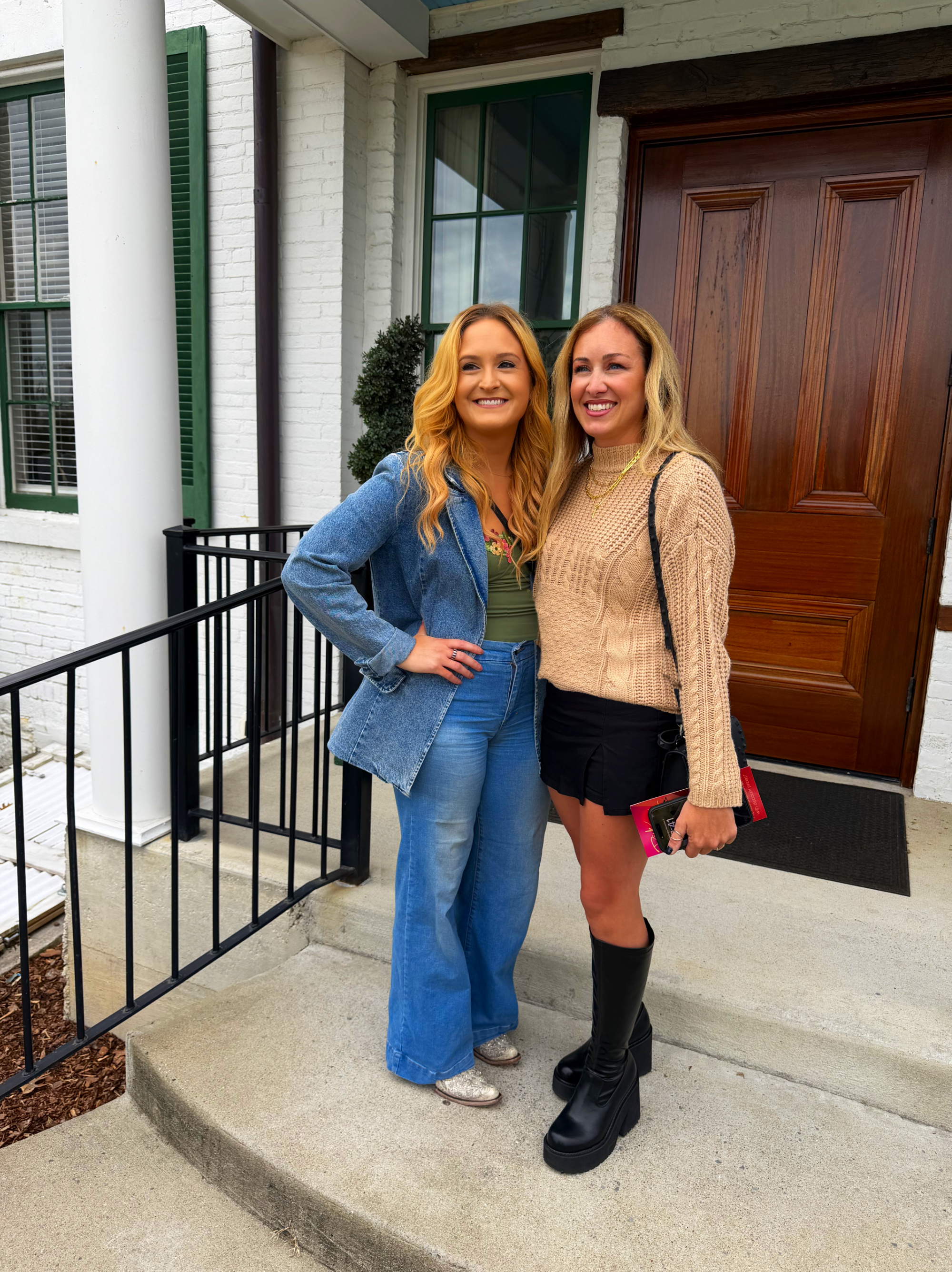 Samantha Rae and Ashley Jordan at Bel Air Mansion JMA Conference Nashville TN