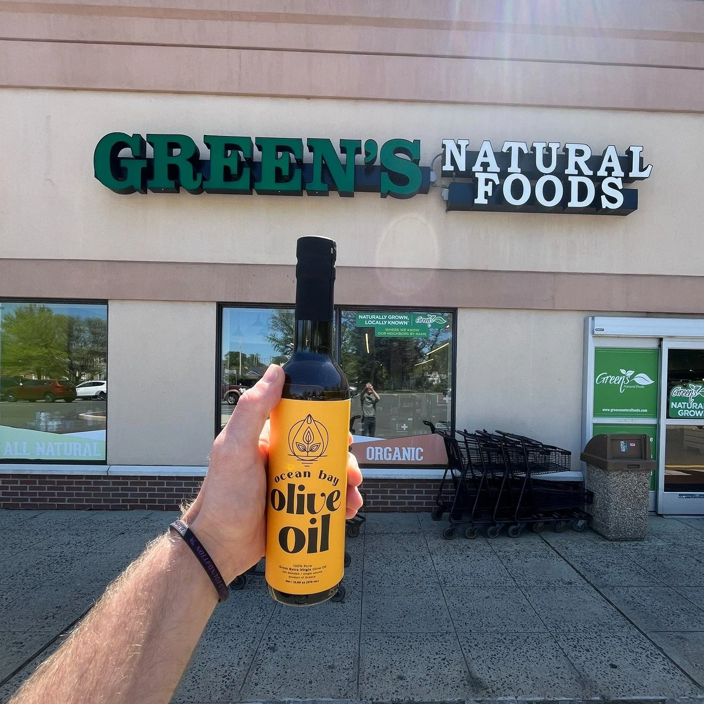 The drip has officially landed in Shrewsbury. 🌿💥
You can now grab Ocean Bay Olive Oil at Green&rsquo;s Natural Foods &ndash; Shrewsbury, NJ.

But we&rsquo;re not done&hellip;

🗓 This Wednesday 5/14, we&rsquo;re coming to Green&rsquo;s Natural Food