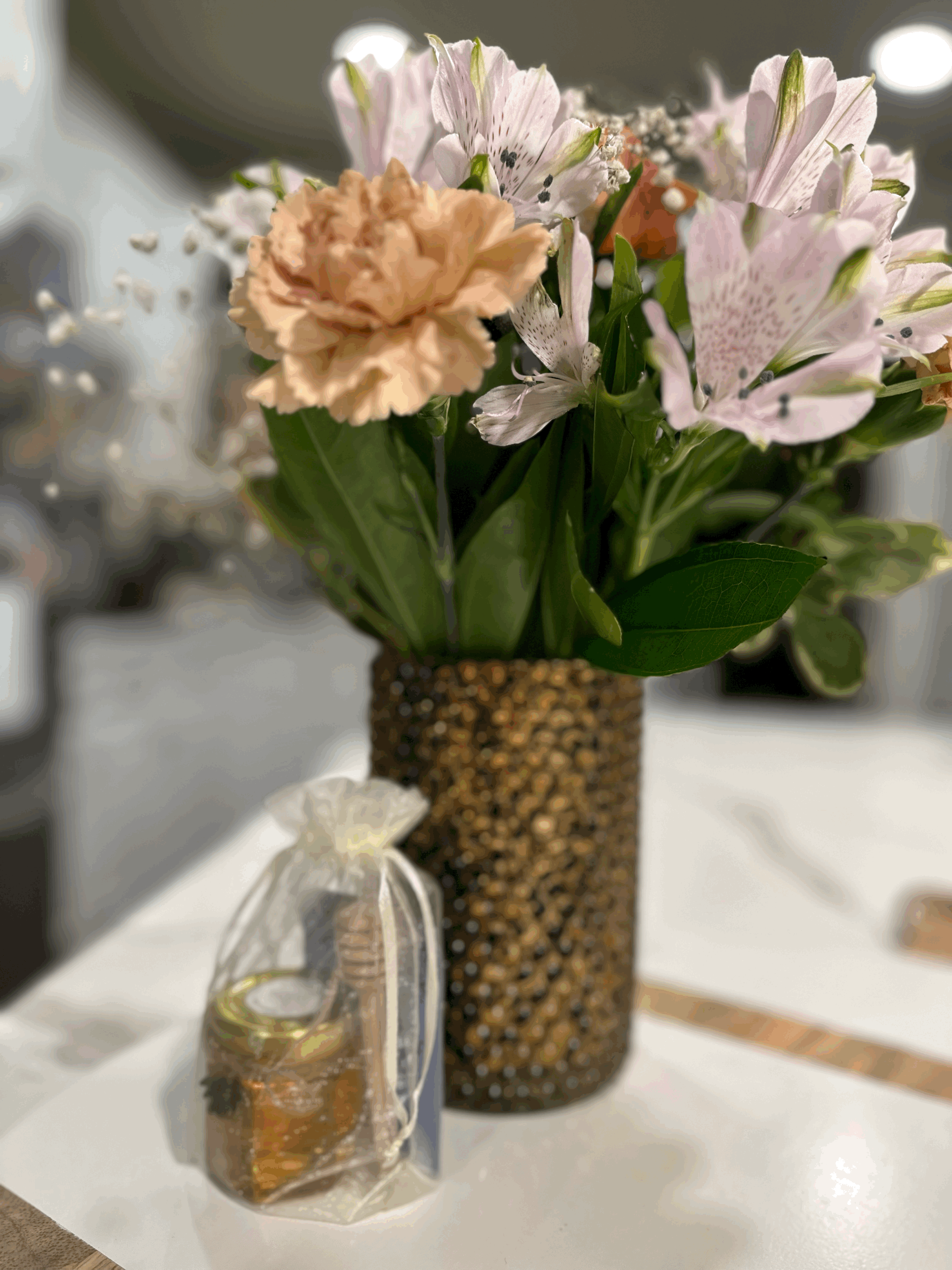 Small Honey and Tea Sampler