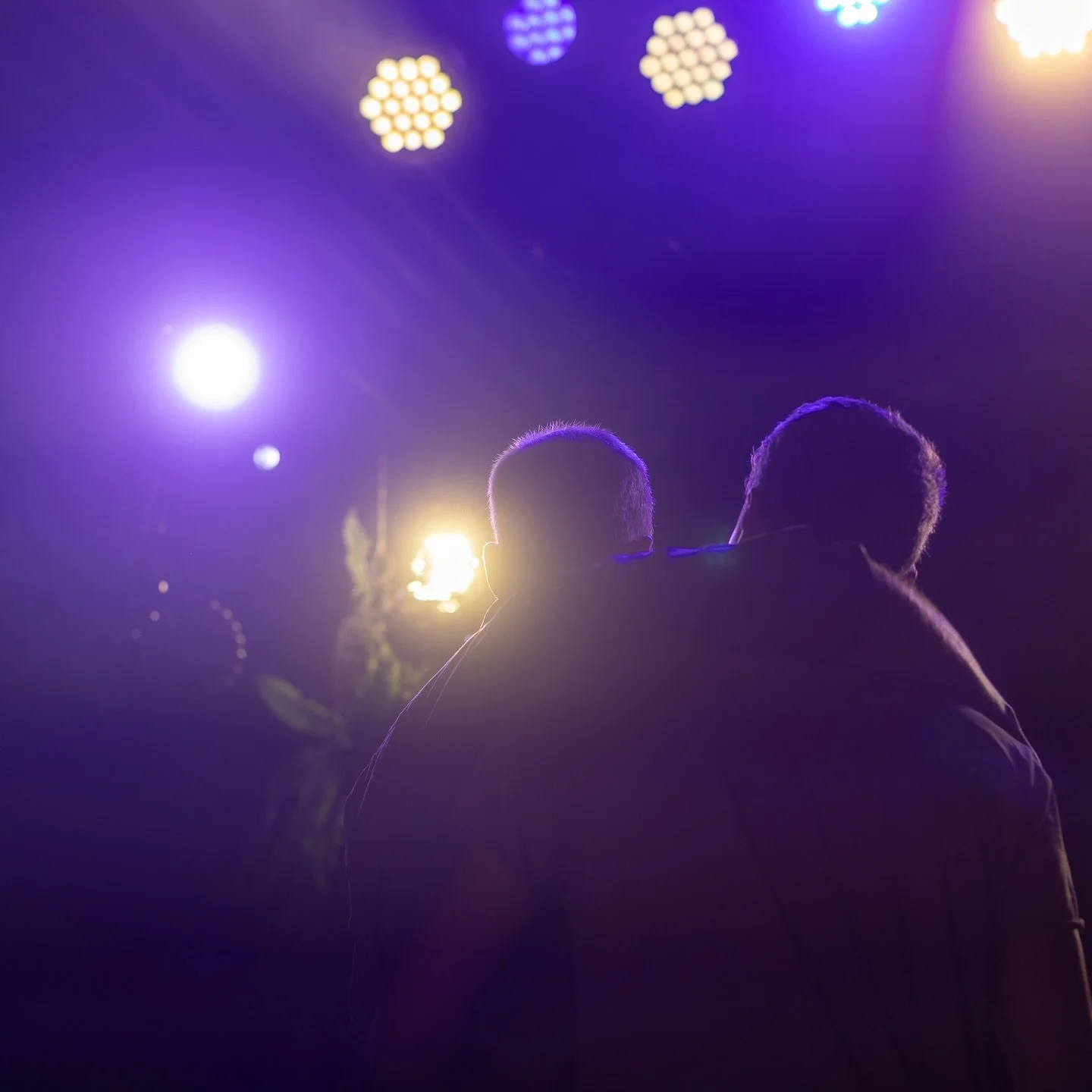 Föreställning på Göteborg Improv Comedy Club 17.09.25 hos Contrast Public House!
På scen:
Elin Almén
Hjalmar Hardestam
Jesper Eriksson
Kristoffer Ödman
Ljus: Alexander Majercik
Musik: Mikael Hedlund
📸 Tim Swu