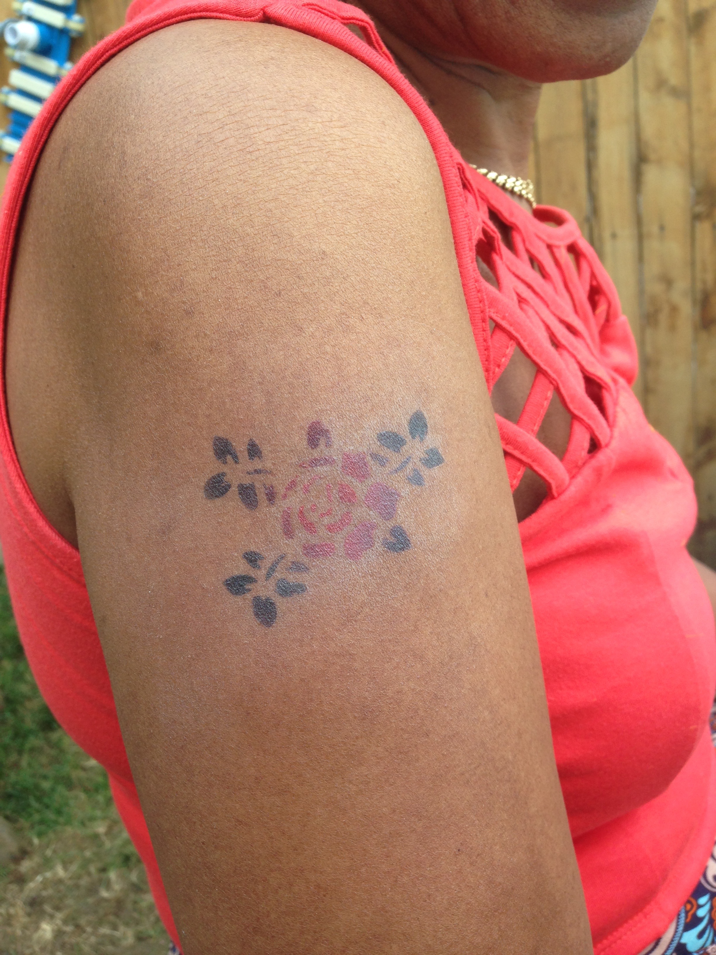 Airbrush Tattoo - flower.jpg