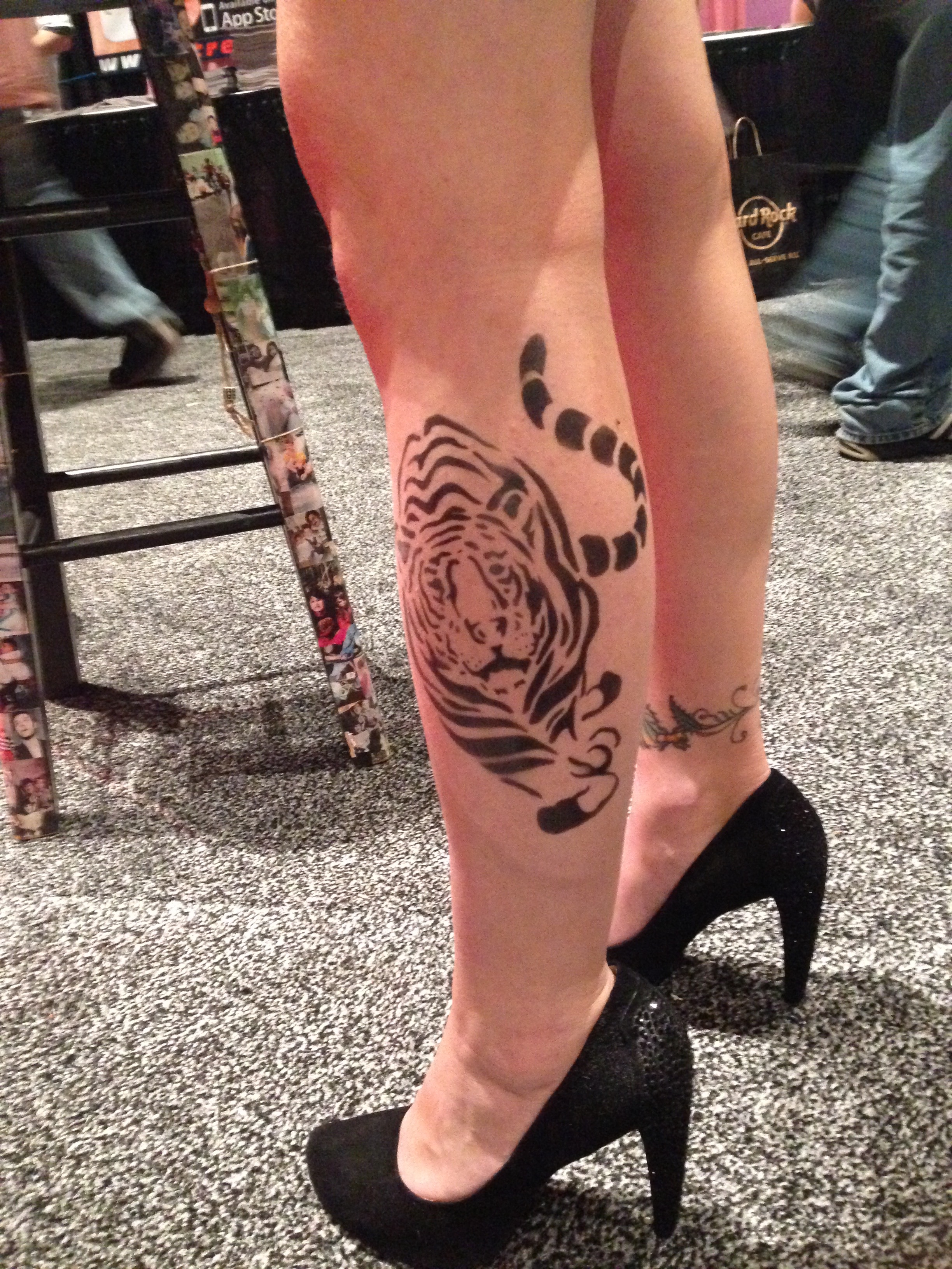 Airbrush Tattoos - tiger leg.jpg