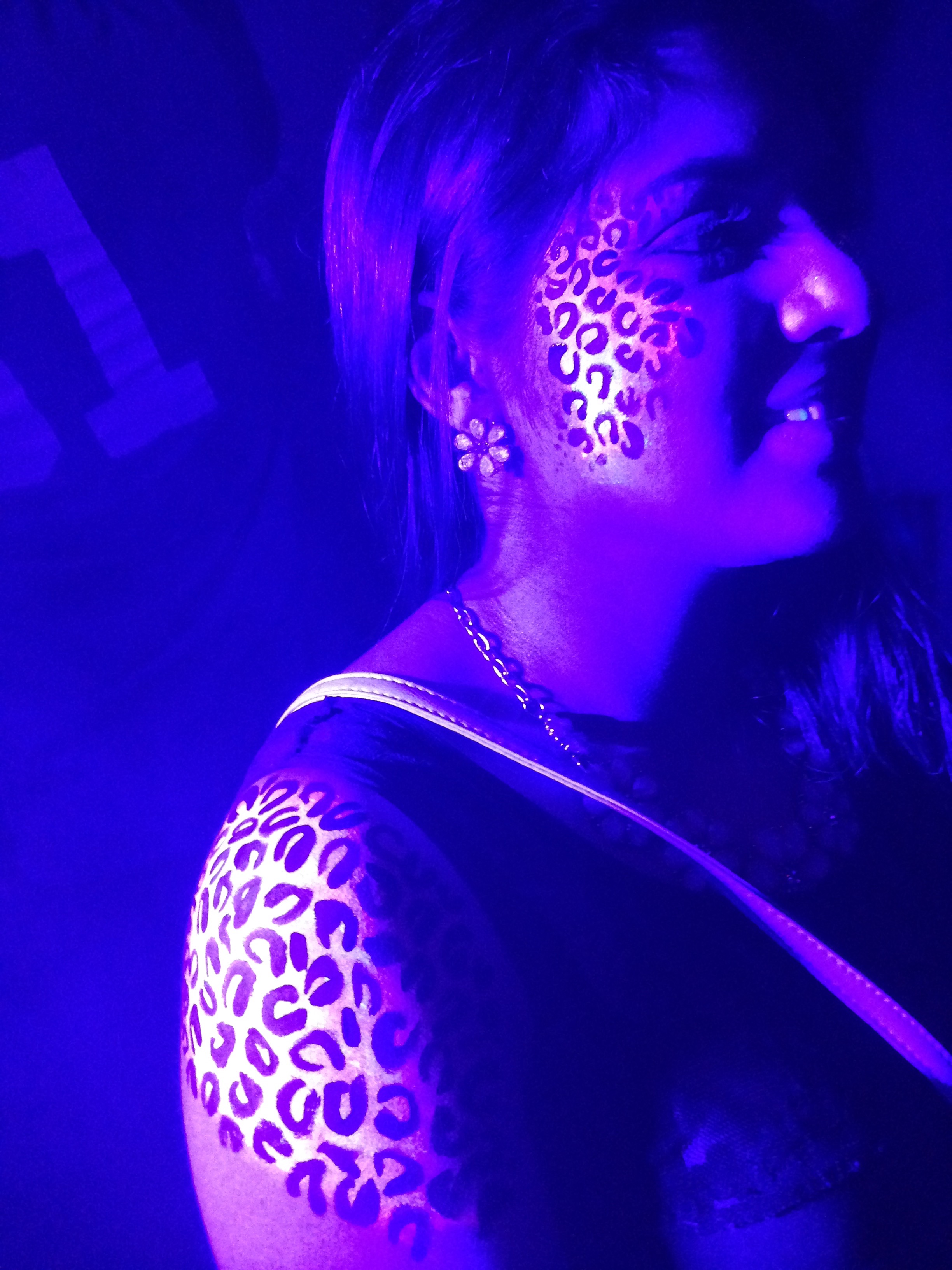 Body Paint - black light cheetah.jpg