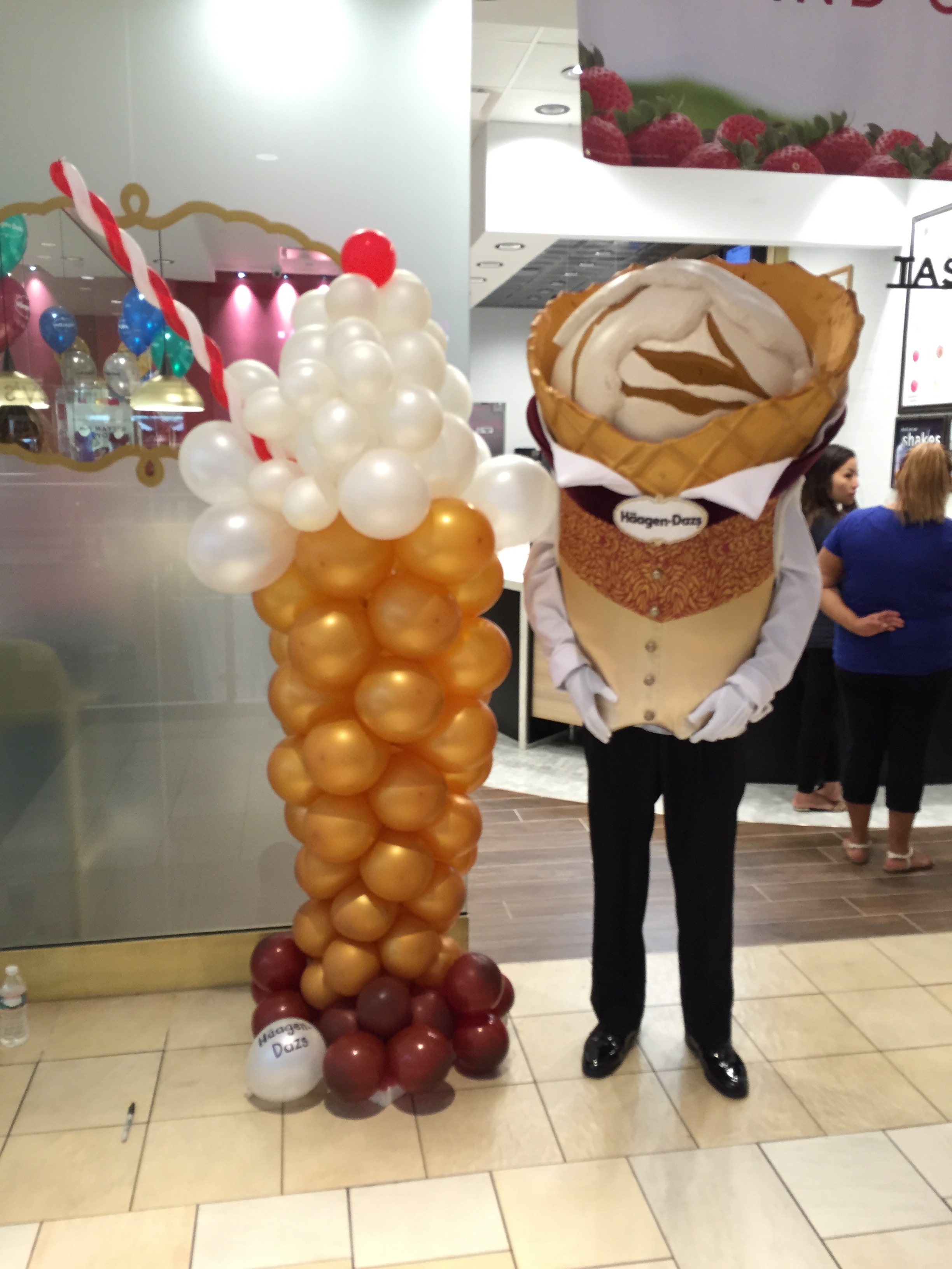 Gallery - Balloon Display Haggen Daz.jpg