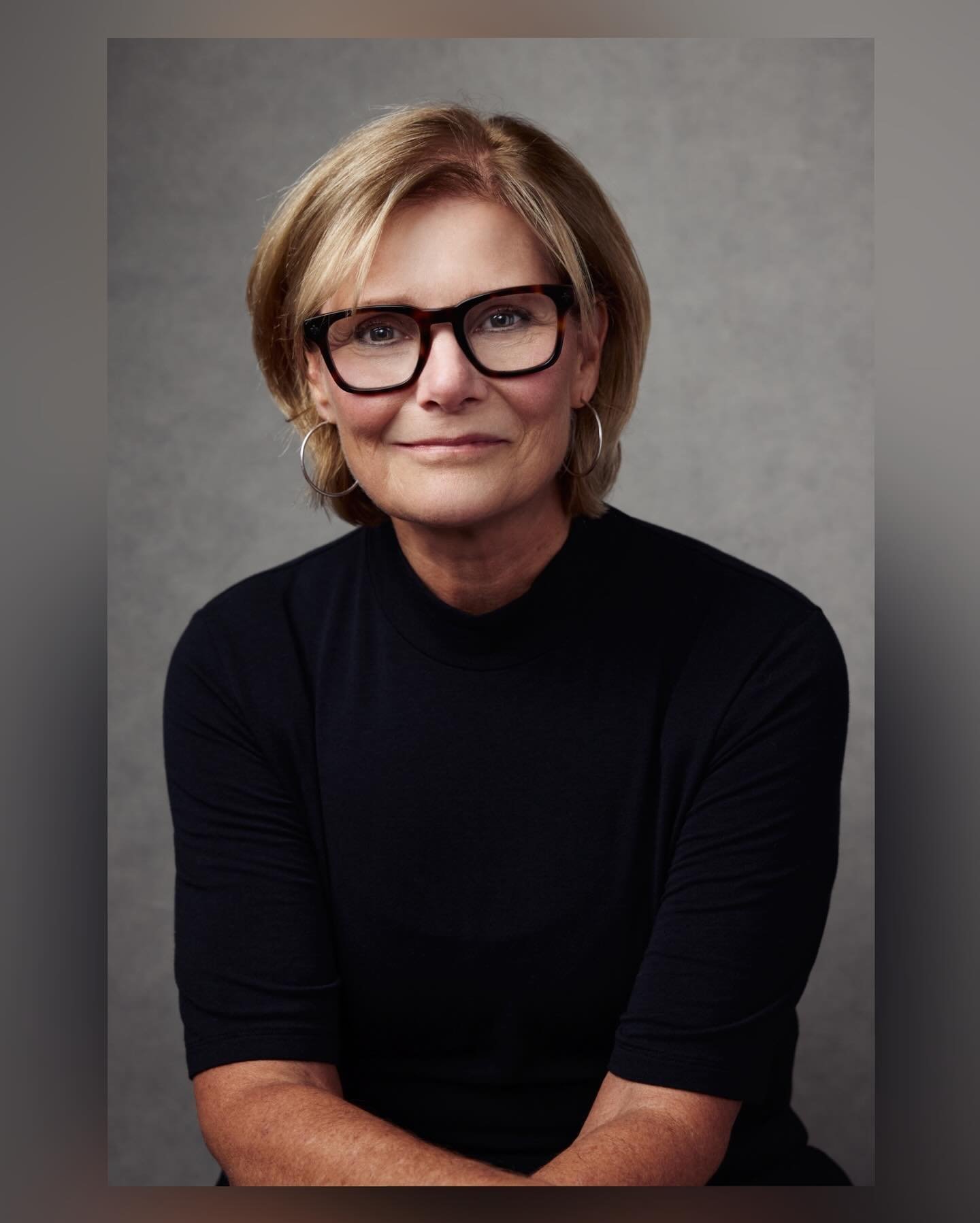 I&rsquo;ve had many firsts in this photography journey. Recently, I had another when Furman University in SC commissioned a portrait of one of their alumni&hellip; Cynthia Davis. The bio they sent for me to &lsquo;get to know her&rsquo; was lengthy&h
