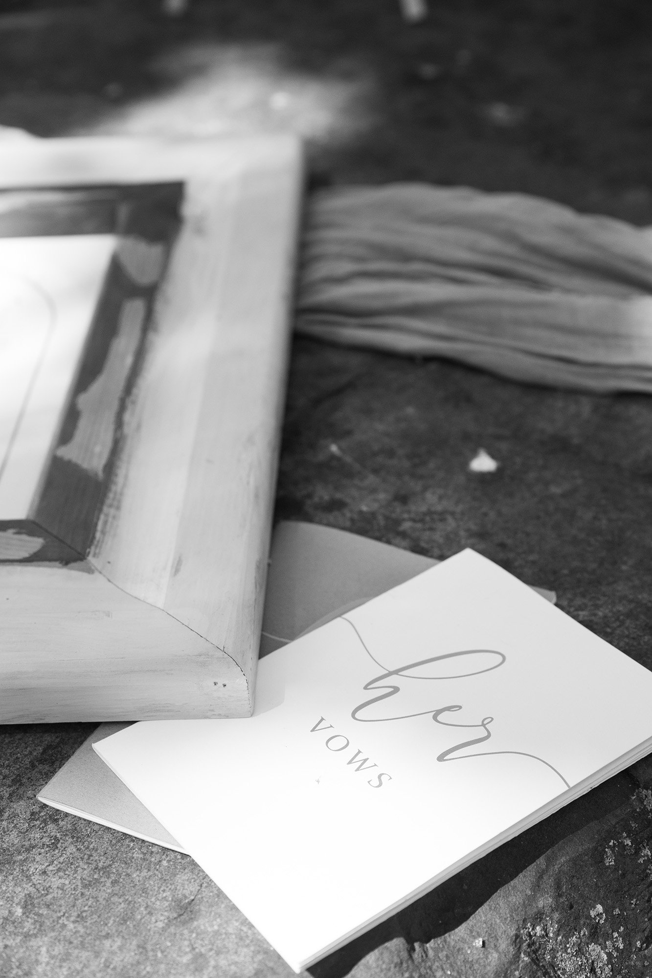 144214_145_BW.jpg