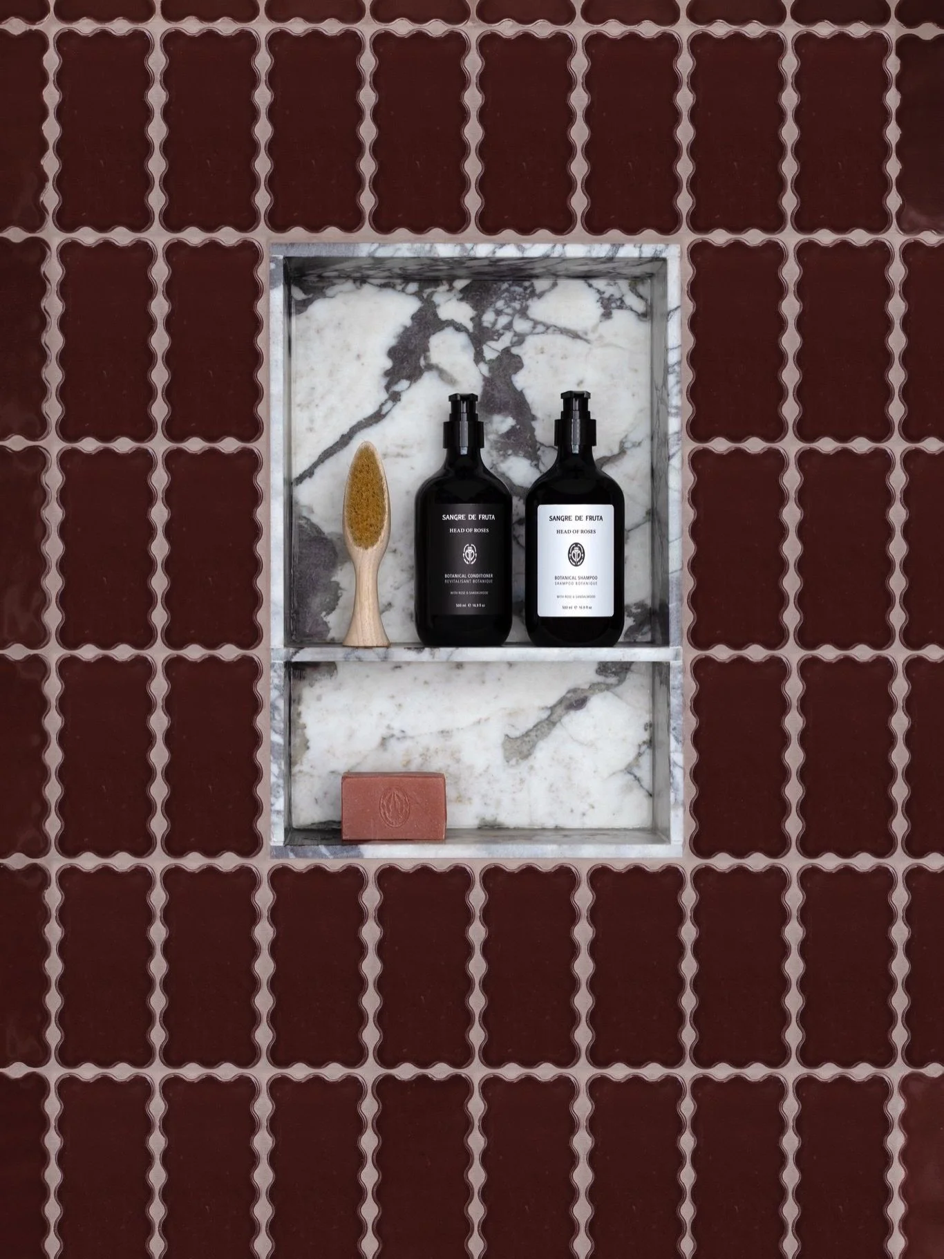 &bull; A follower once commented that these scallop tiles remind them of sugar cookies, and now we can&rsquo;t unsee it. 😆🍪

Lucky for us, we love sugar cookies. And we really love this entire collection by @annsacks. It&rsquo;s unexpected, a littl