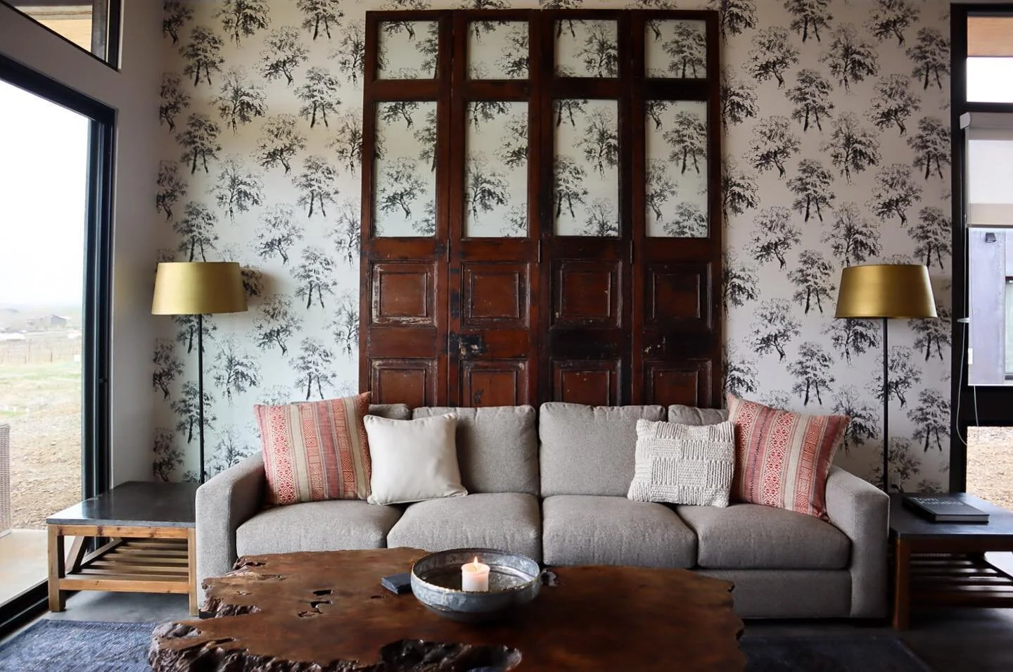 Sit back, relax, &amp; stay awhile.

#fullerstylehouseboats #fullerstylerentals #airbnb #seattleairbnb #quincywa #cavebwinery #thegorgeamphitheater