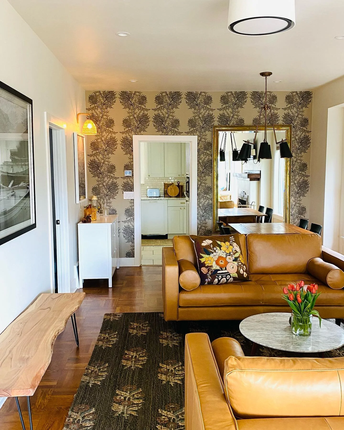 Classic Beauty on Greenlake available for 30 day min rental immediately. 3 bed 2 1/2 bath, huge detached office and garage. Lovely outdoor entertainment spaces. It&rsquo;s freshly remodeled and perched above with. Peek a Boo view of the lake. Bring y