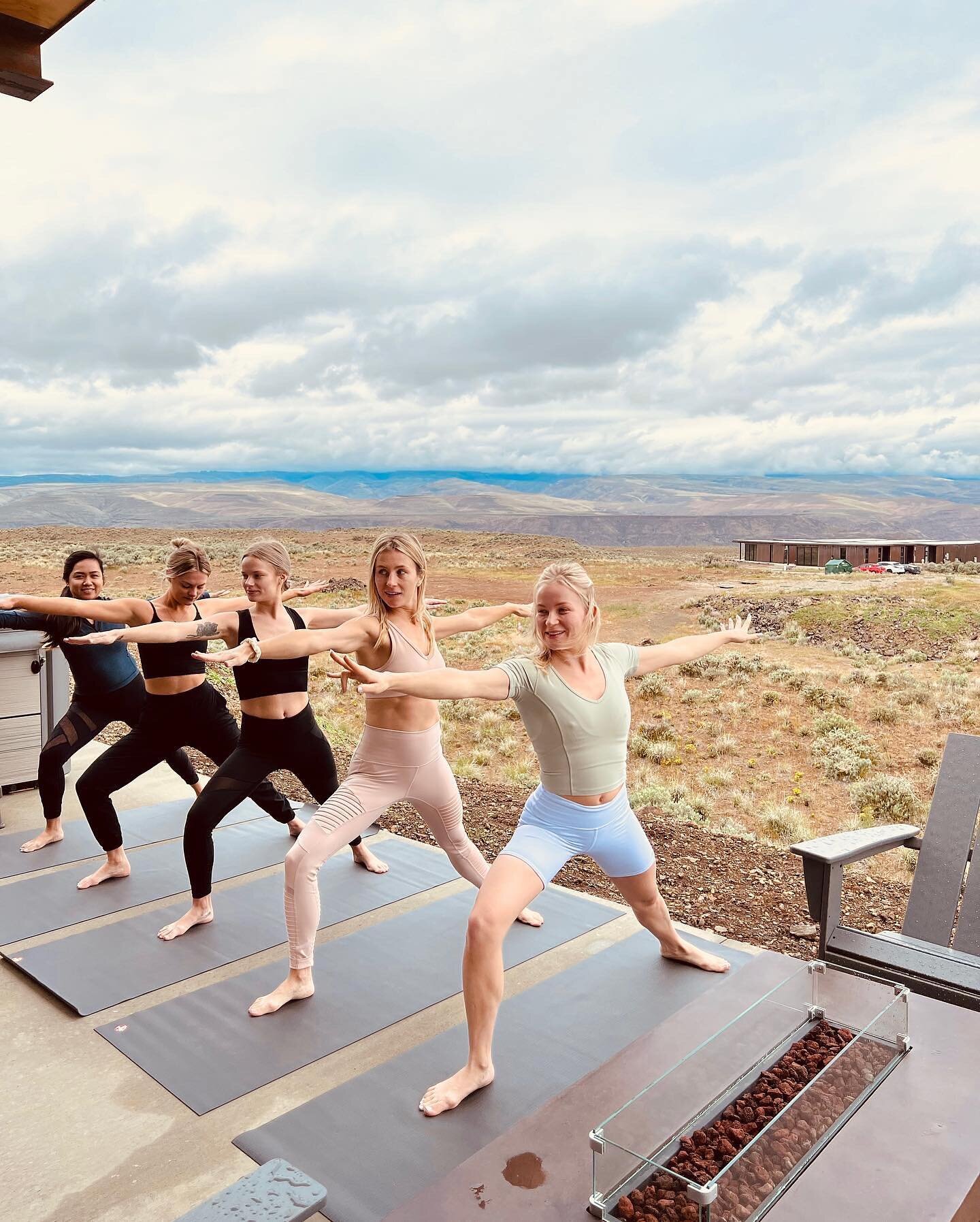 <FOR SALE>

OPEN HOUSE SUNDAY 1:30-5:00pm (6/5/22)
OPEN HOUSE MONDAY 10:00am -4:00pm (6/6/22)

23625 Gorge View Loop 
Comes completely furnished / with rental bookings for concert season / excellent investment property 
Let us know if you have 