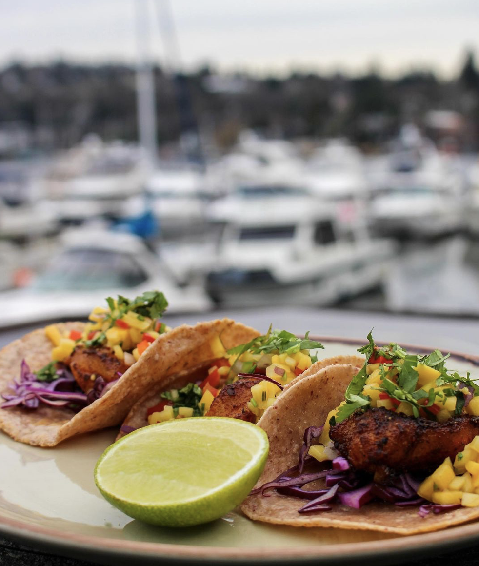 Aqua Verde Happy Hour