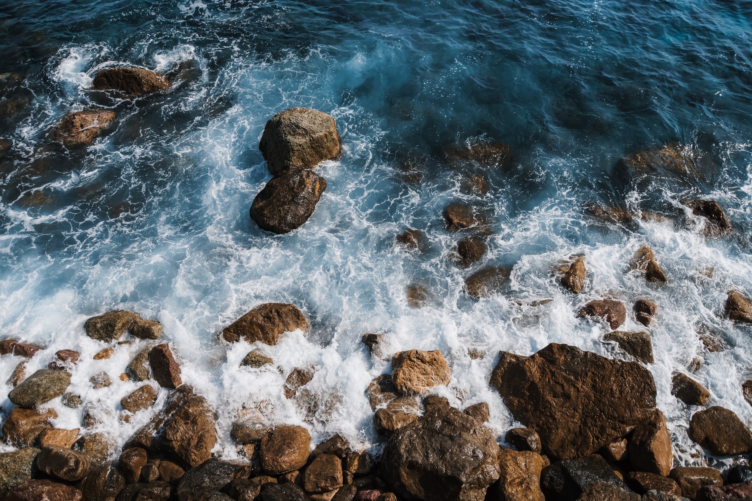 cinque-terre-italy-rocky-coastline-aerial-ocean-travel-photography-09.jpg