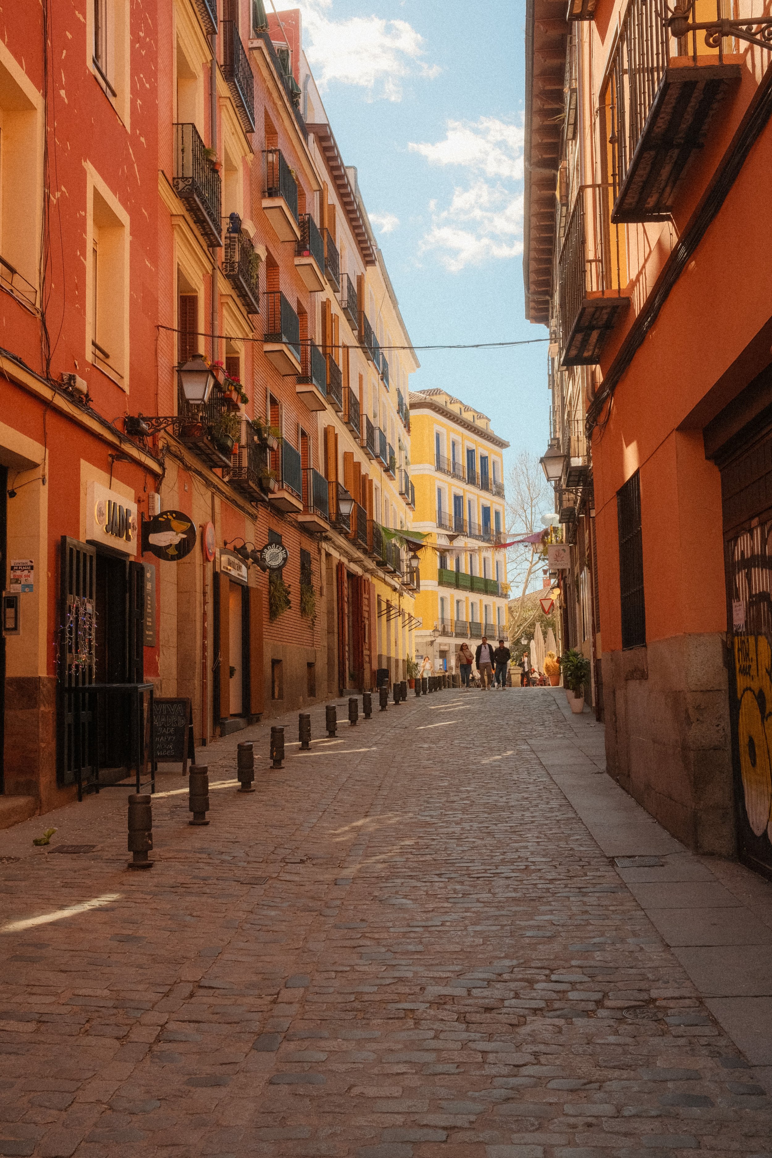madrid-la-latina-cobblestone-street-colorful-buildings-travel-photography-23.jpg