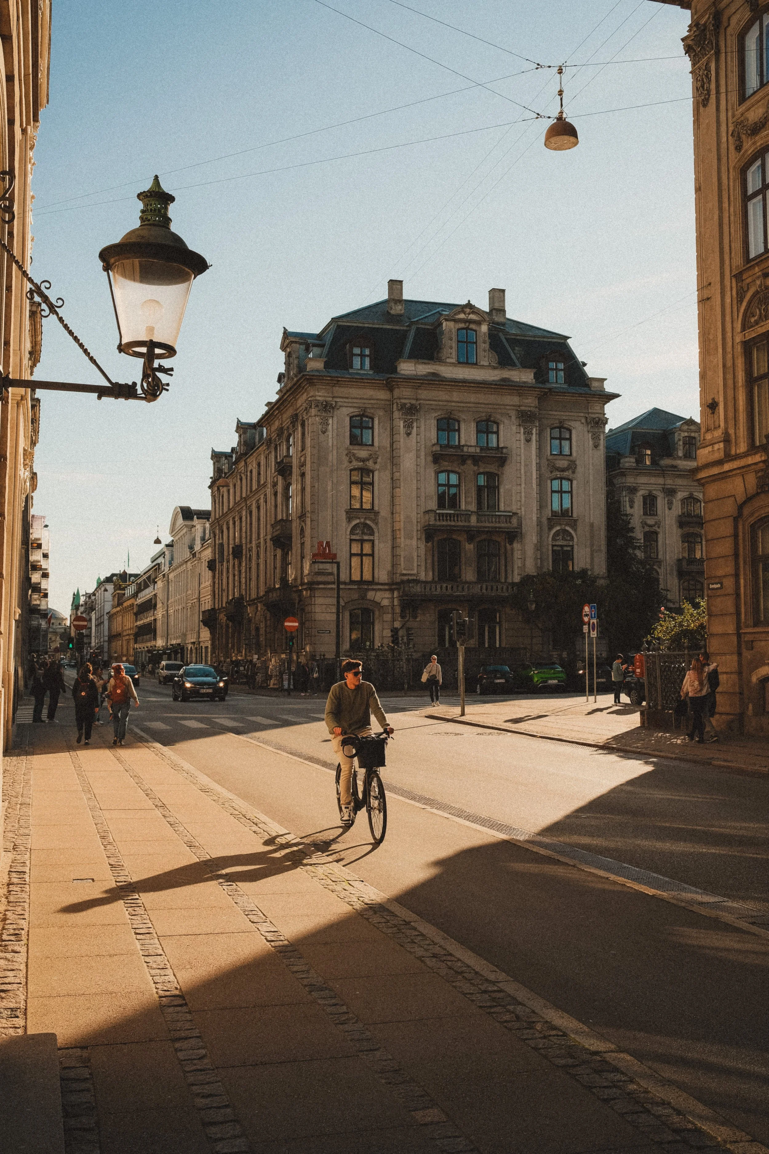 copenhagen-cyclist-street-architecture-golden-hour-travel-photography-16.jpg
