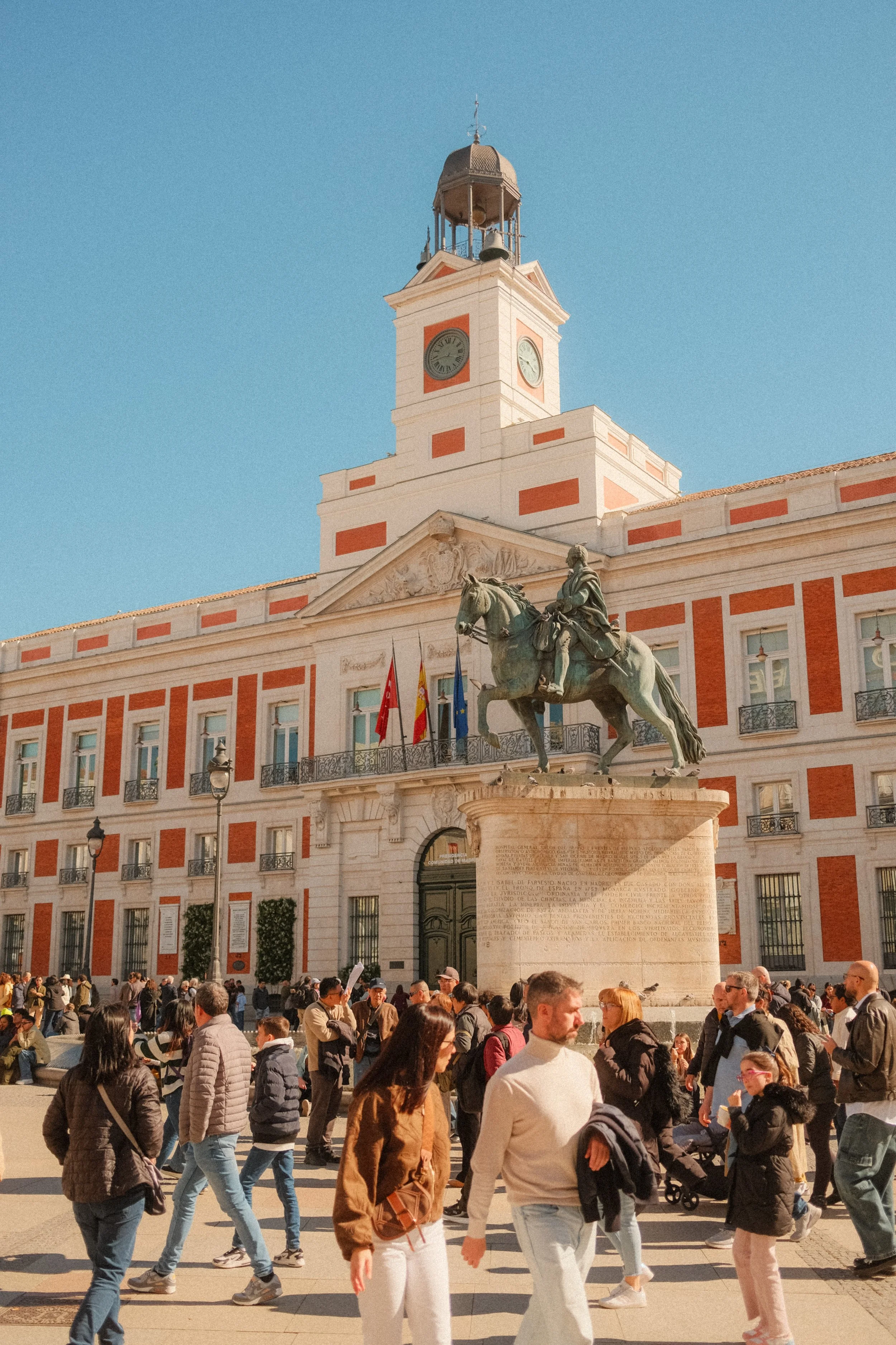 madrid-puerta-del-sol-equestrian-statue-clock-tower-travel-photography-28.jpg