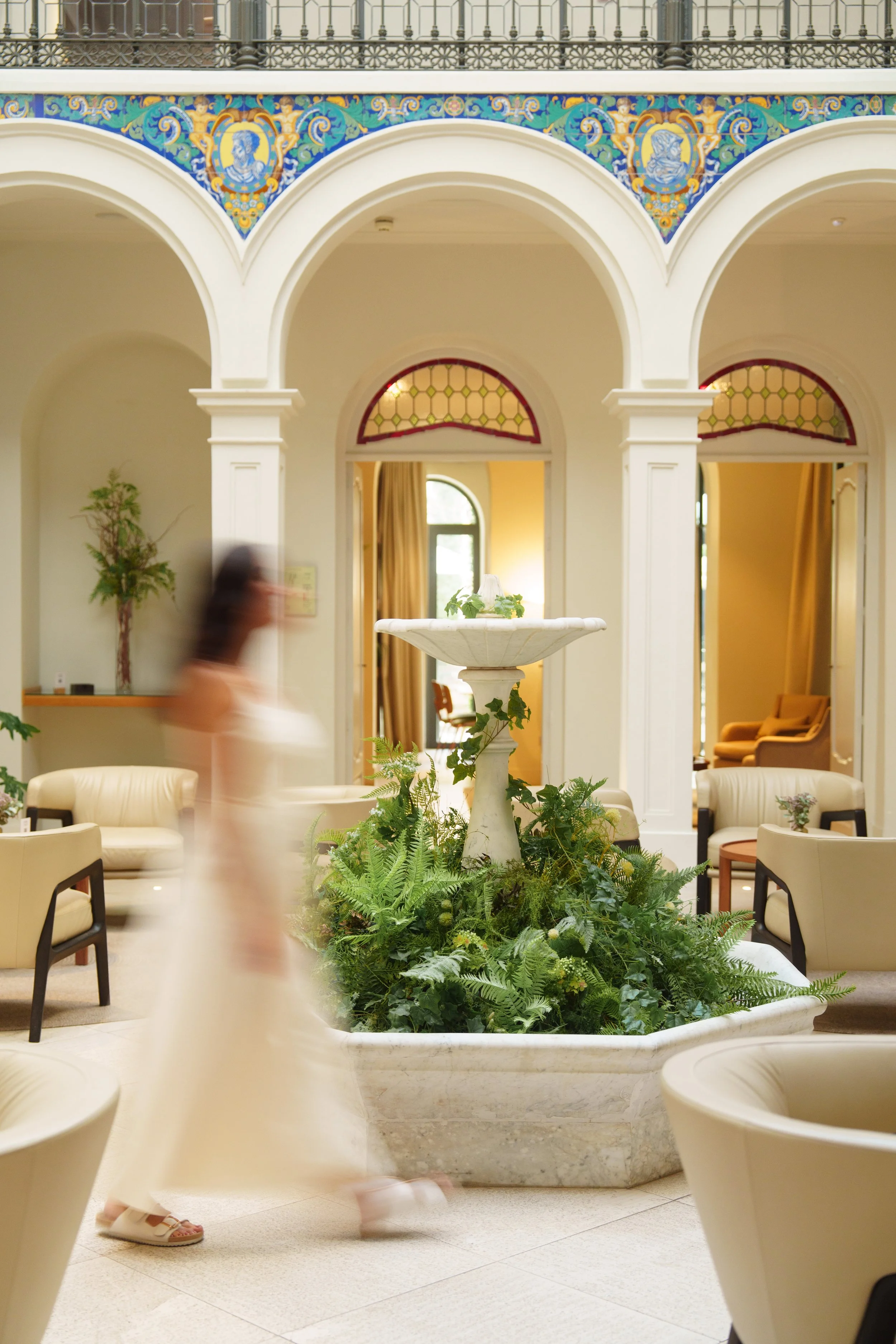 courtyard-lobby-fountain-02-h10-palacio-colomera.jpg