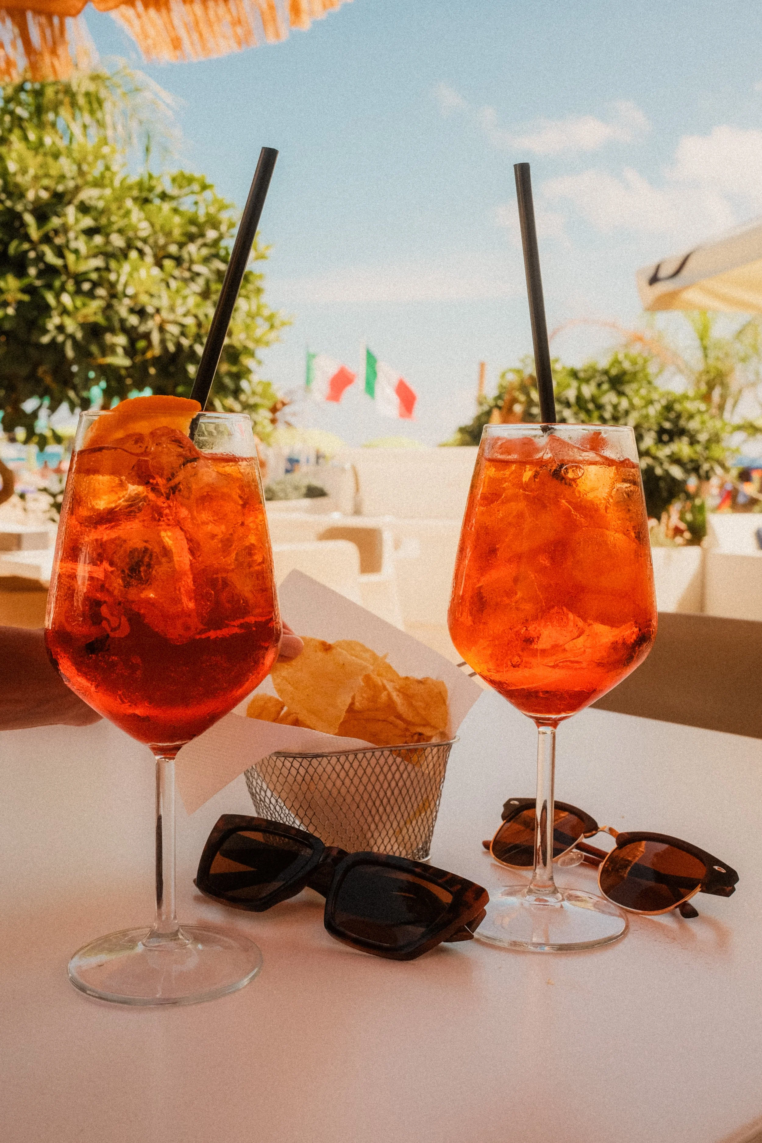 sicily-aperol-spritz-cocktails-beach-summer-travel-photography-04.jpg