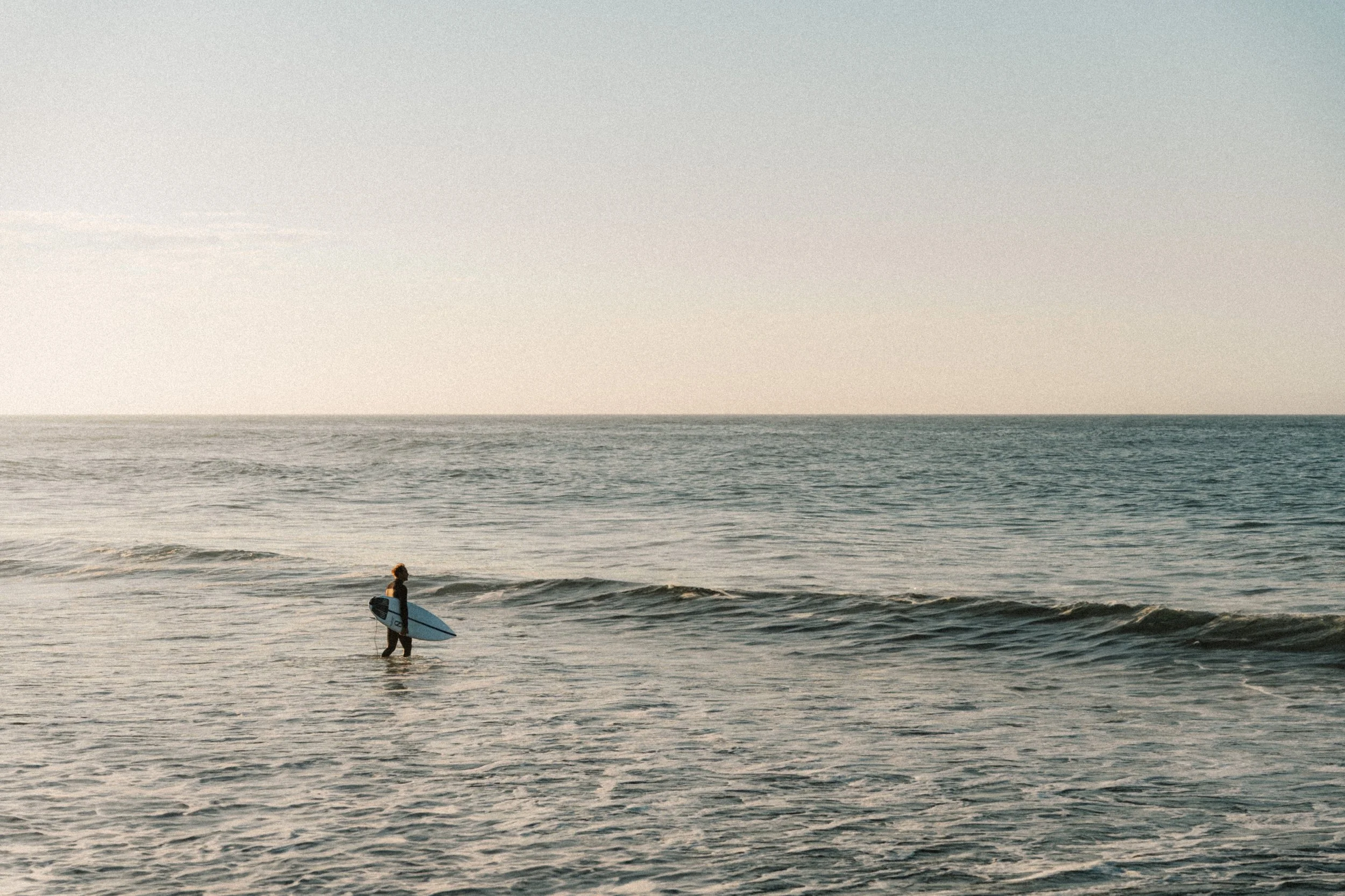 california-surfer-ocean-morning-light-beach-travel-photography-16.jpg