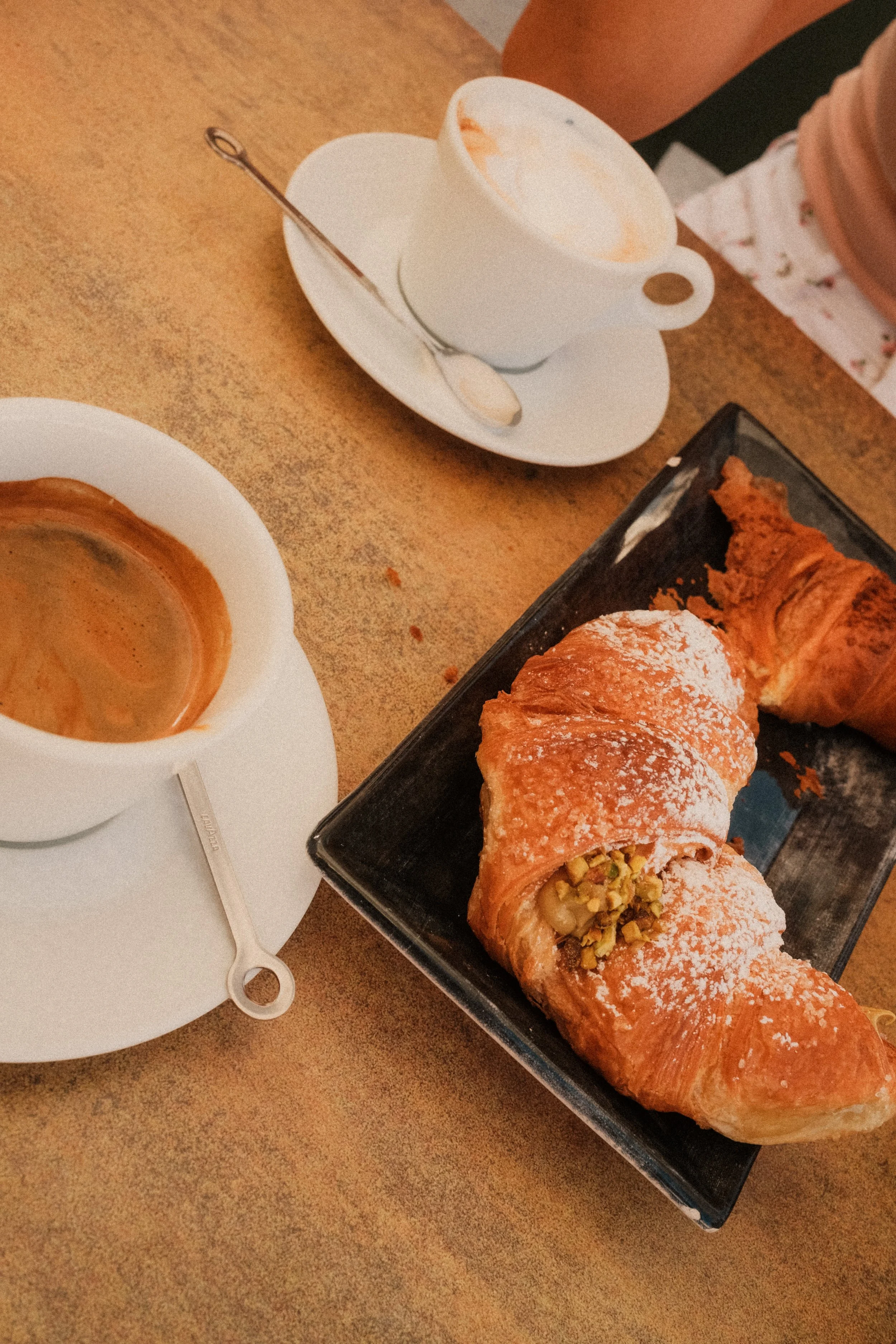 sicily-cafe-espresso-pistachio-croissant-breakfast-travel-photography-02.jpg