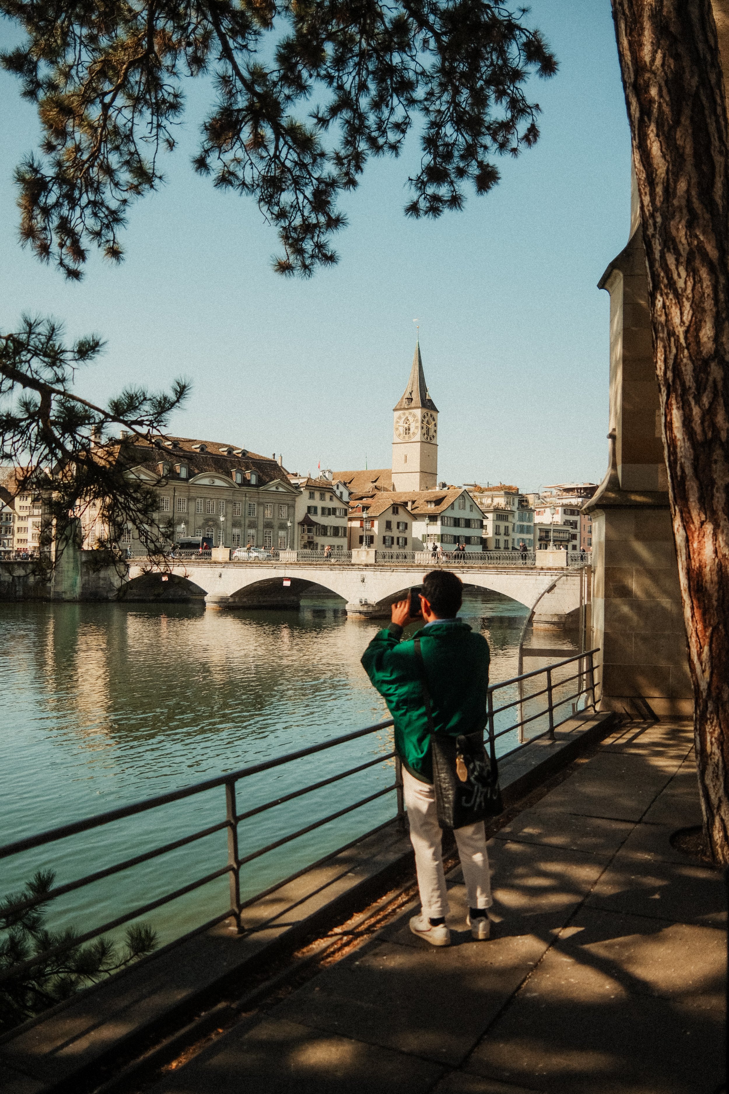 zurich-switzerland-limmat-river-st-peter-church-bridge-photographer-travel-photography-33.jpg