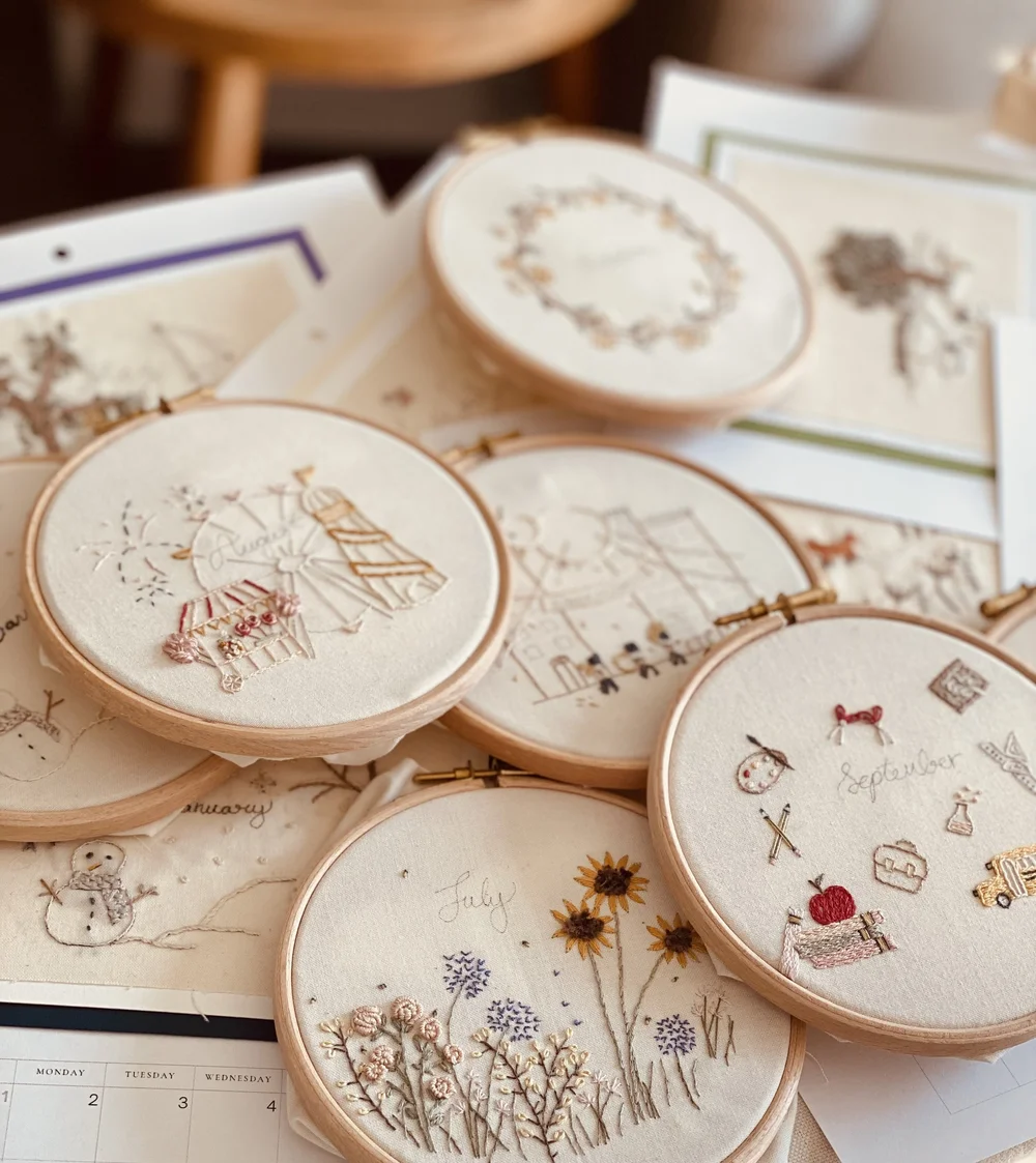 12 Embroideries Calendar Box — Julias Broderie