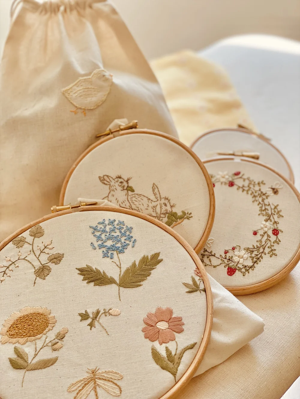 A Vintage Spring Embroidery Set- New — Julias Broderie