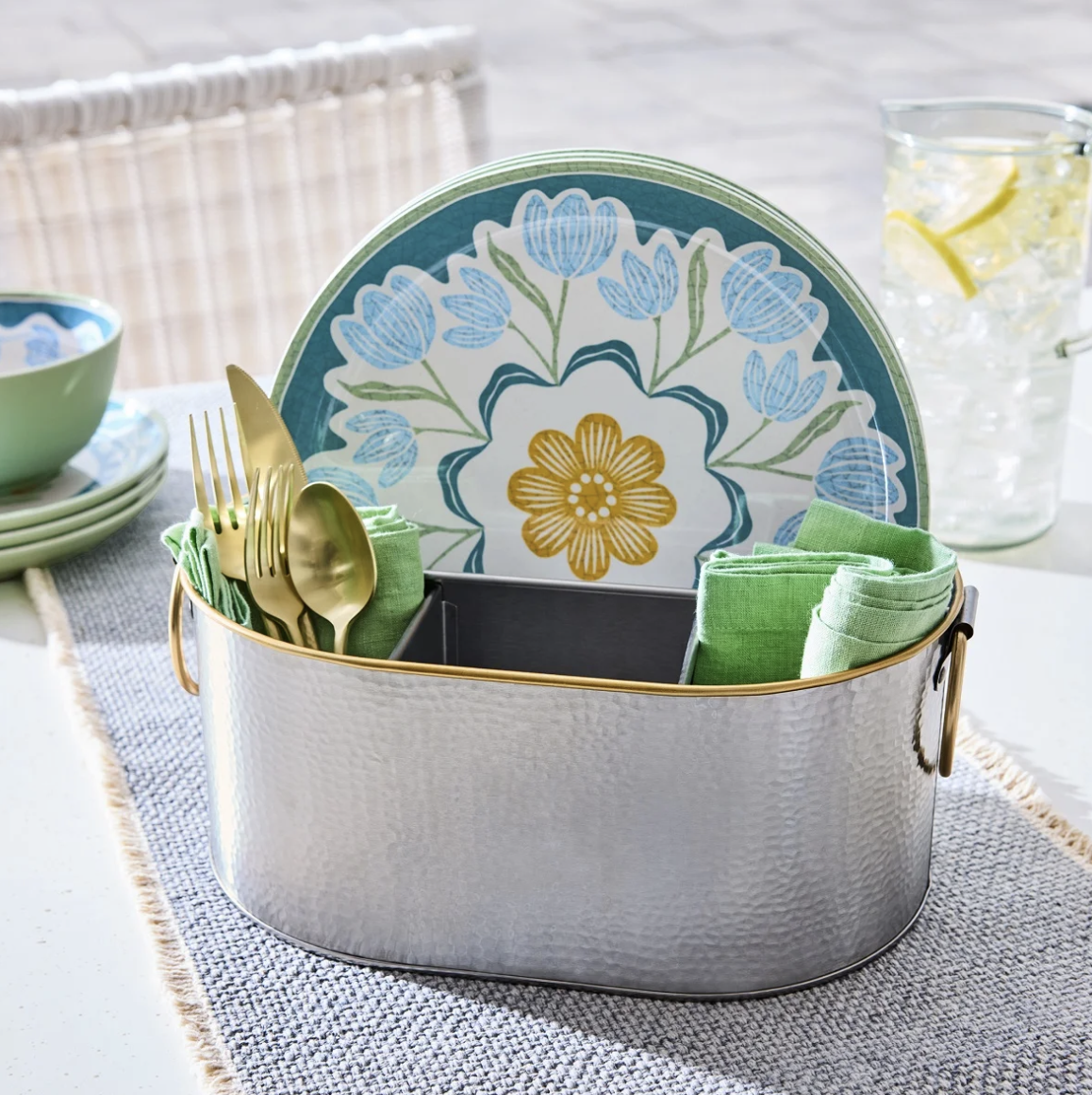 Indoor/Outdoor Serving Caddy