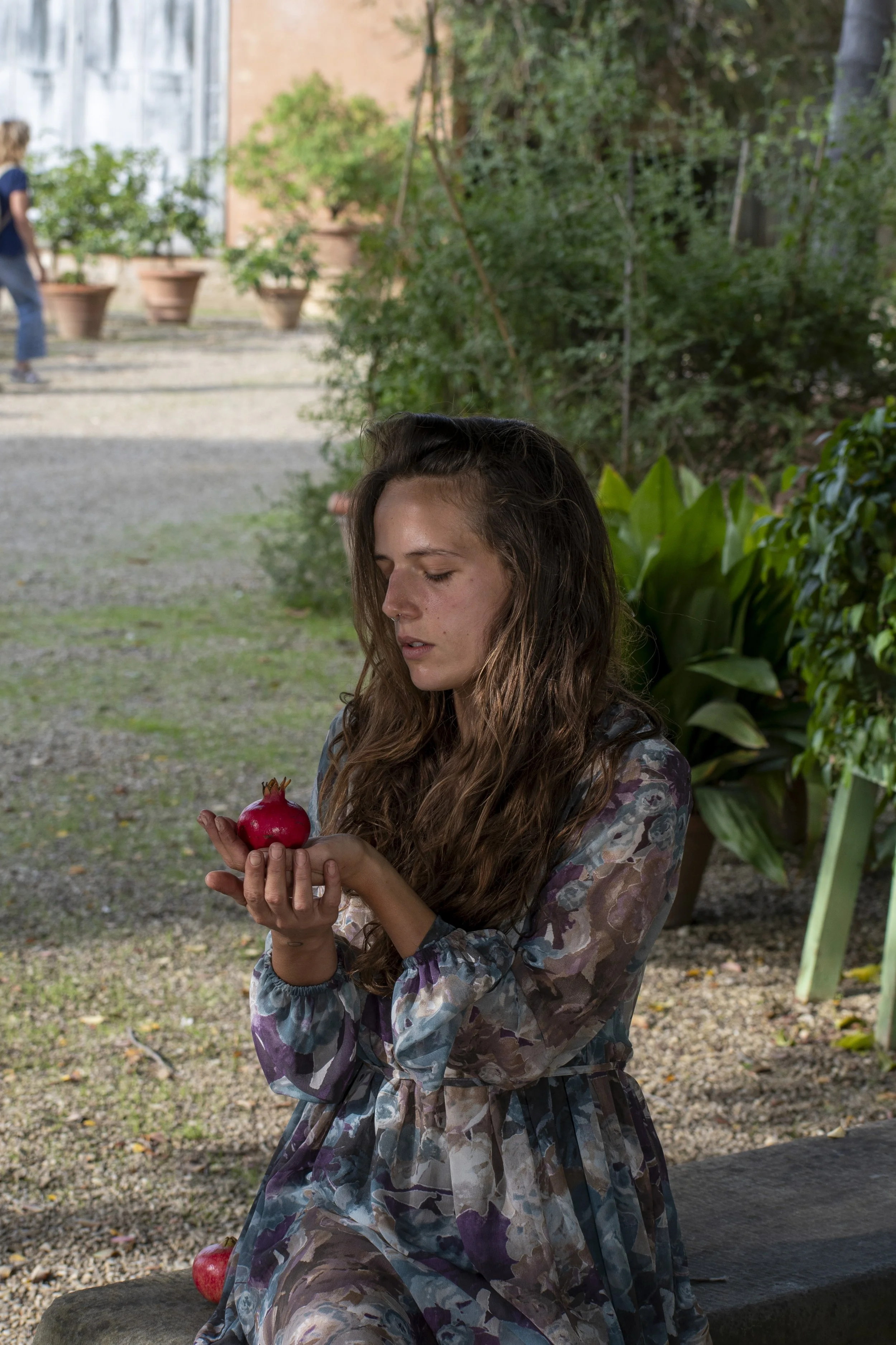 Model in Garden25.JPG