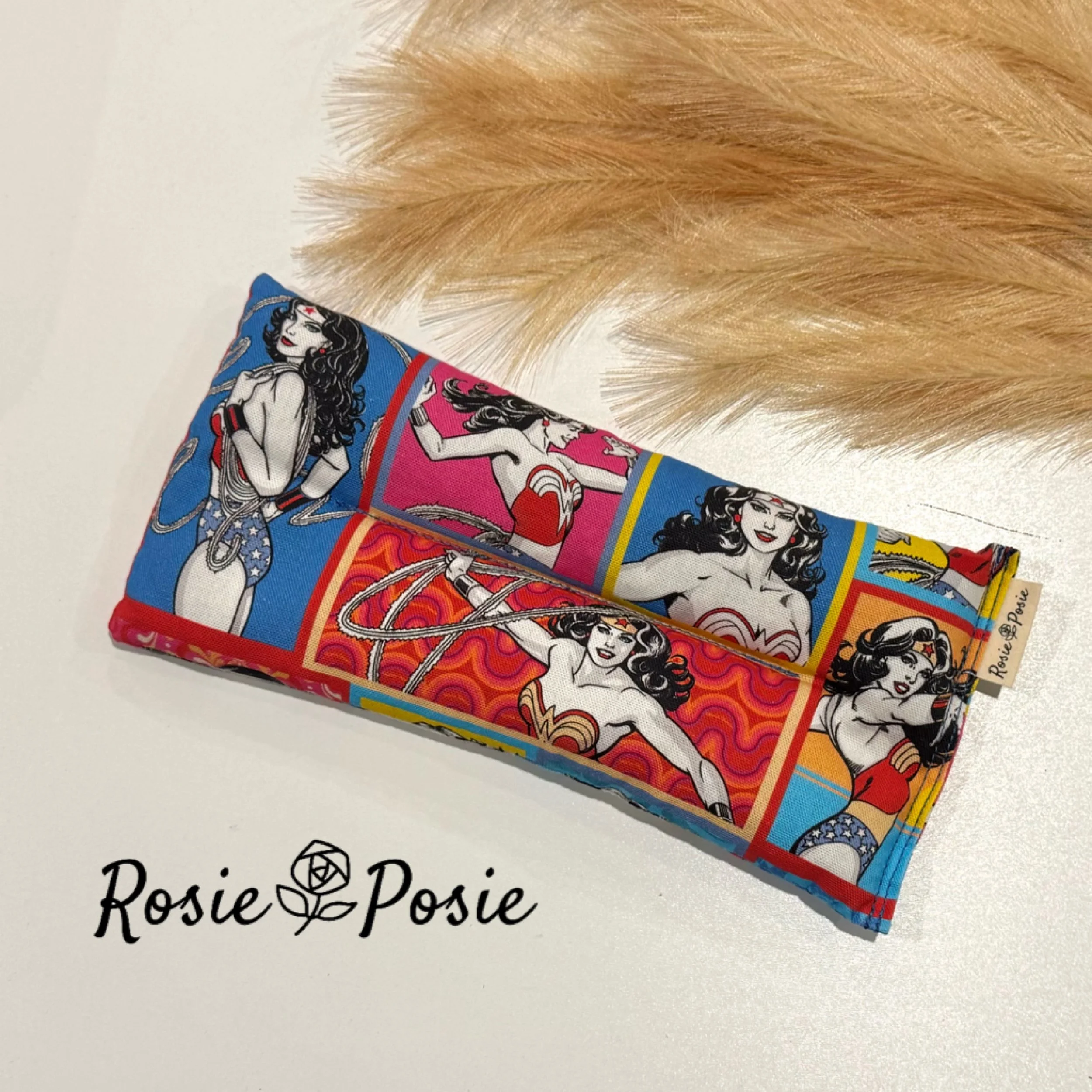 HEAT PACK ~ MEDIUM ~ WOMAN OF WONDER