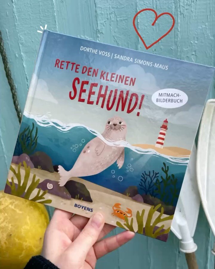 🦭💙 Rette den kleinen Seehund! 💙🦭

Juhuu! Vor Kurzem ist auch das zweite Mitmachbilderbuch von Sandra Simons-Maus @littletrinketsstudio und mir in die Buchhandlungen eingezogen 🤩

Nach dem verschnupften Leuchtturmw&auml;rter braucht nun ein klein
