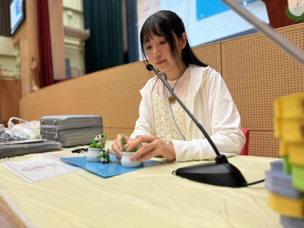 香港幼兒中華美學：水墨畫荷與指尖麵塑，呼吸與觸覺的感官訓練