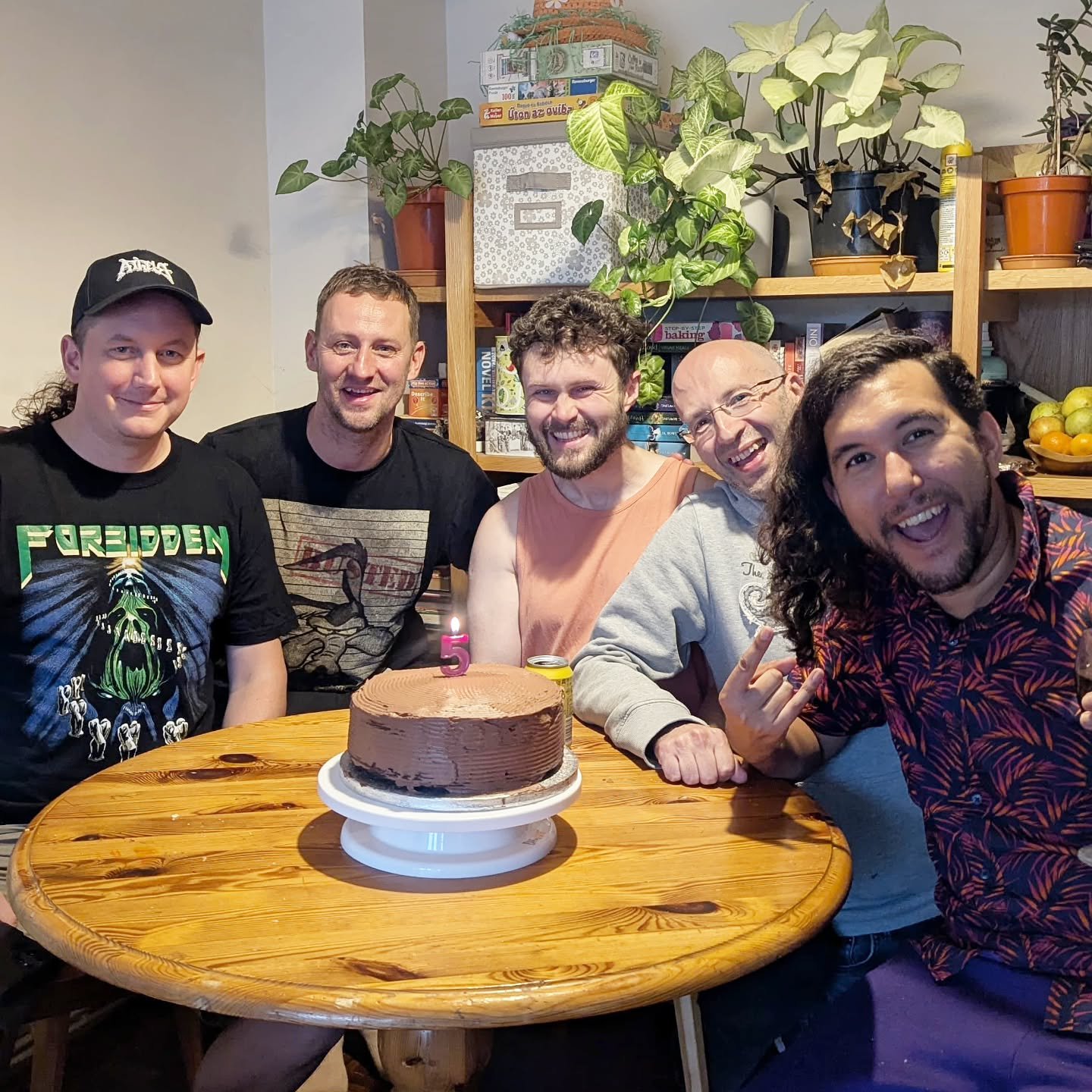 Happy 5 years of KERRBANG! 💥🤘

From our debut show at @thepipelinebrighton, to the amazing karaokes at @thehopeandruin, to the afterparties at @slamdunkmusic - it's been a wild half decade!

Come and celebrate with us at @concorde2 at our biggest h