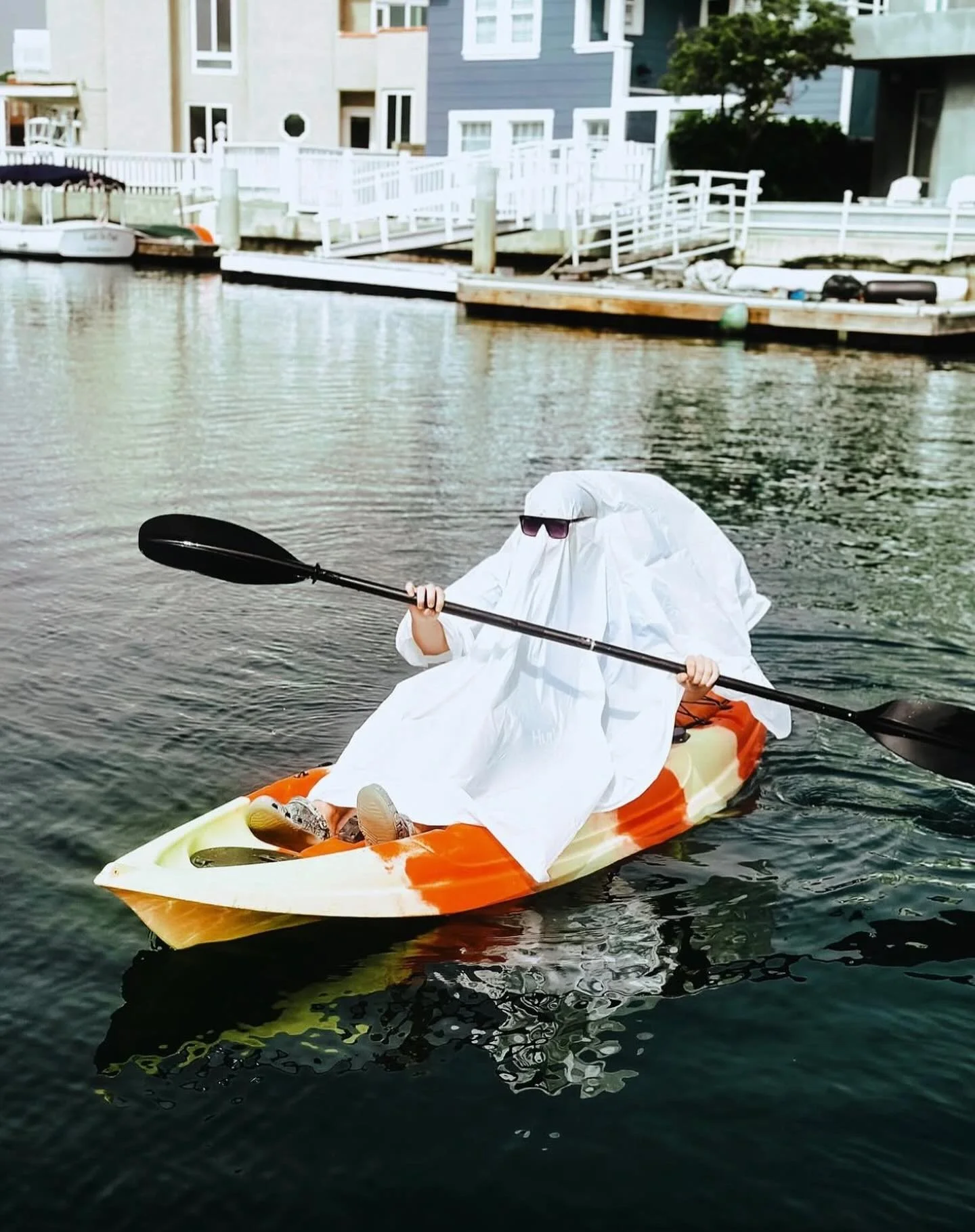 🎃 Float into Halloween fun at Peter&rsquo;s Landing &mdash; where the boardwalk meets spooky season! 👻

📱 @huntingtonharborboatrentals_