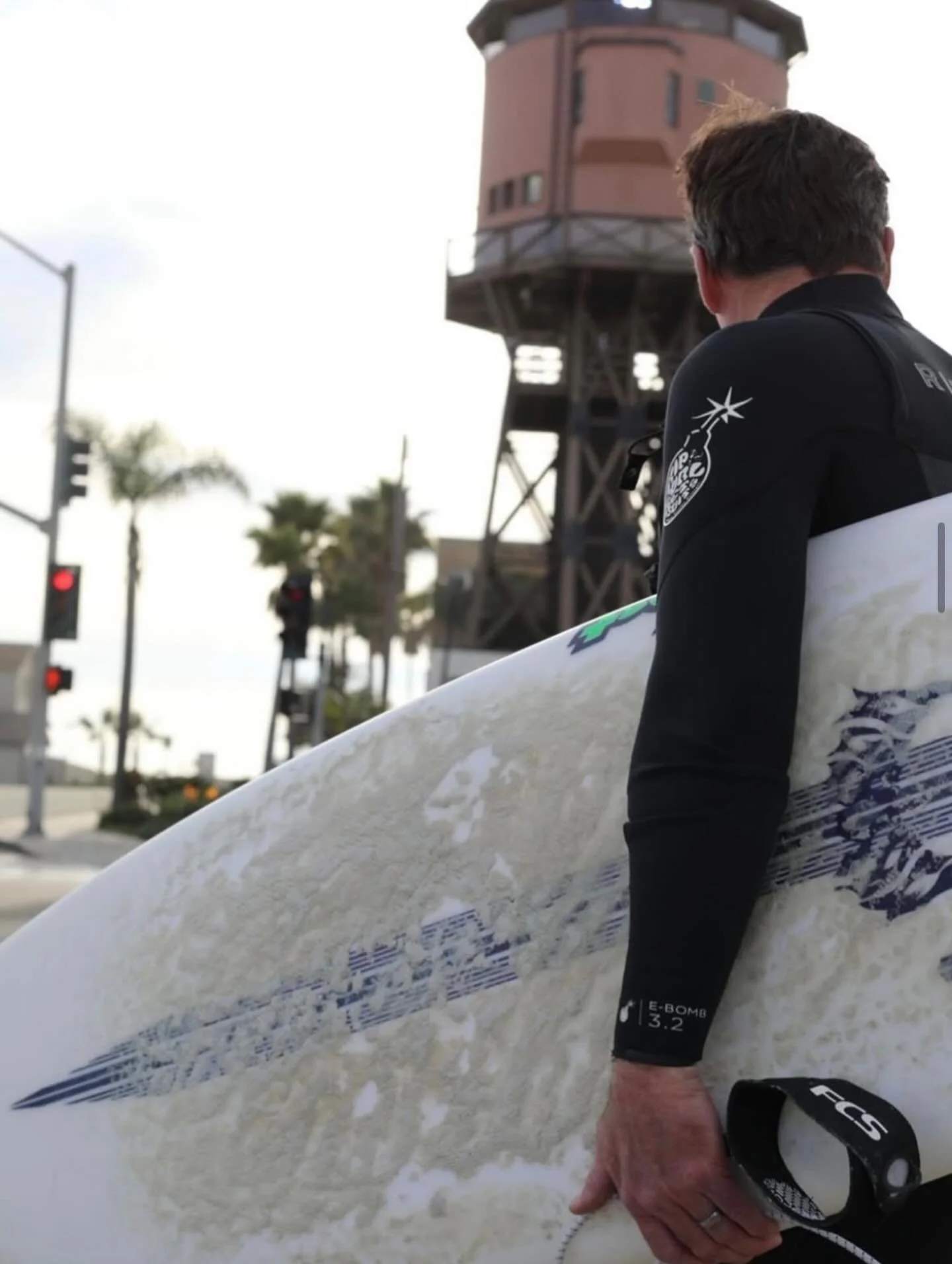 When your office is steps from the surf 🏄&zwj;♂️ At Peter&rsquo;s Landing, work-life balance comes with an ocean view.
Flexible office and retail spaces, right on the Huntington Beach waterfront.

Now leasing.