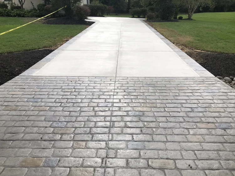 Residential concrete driveway Patrick Breen Concrete