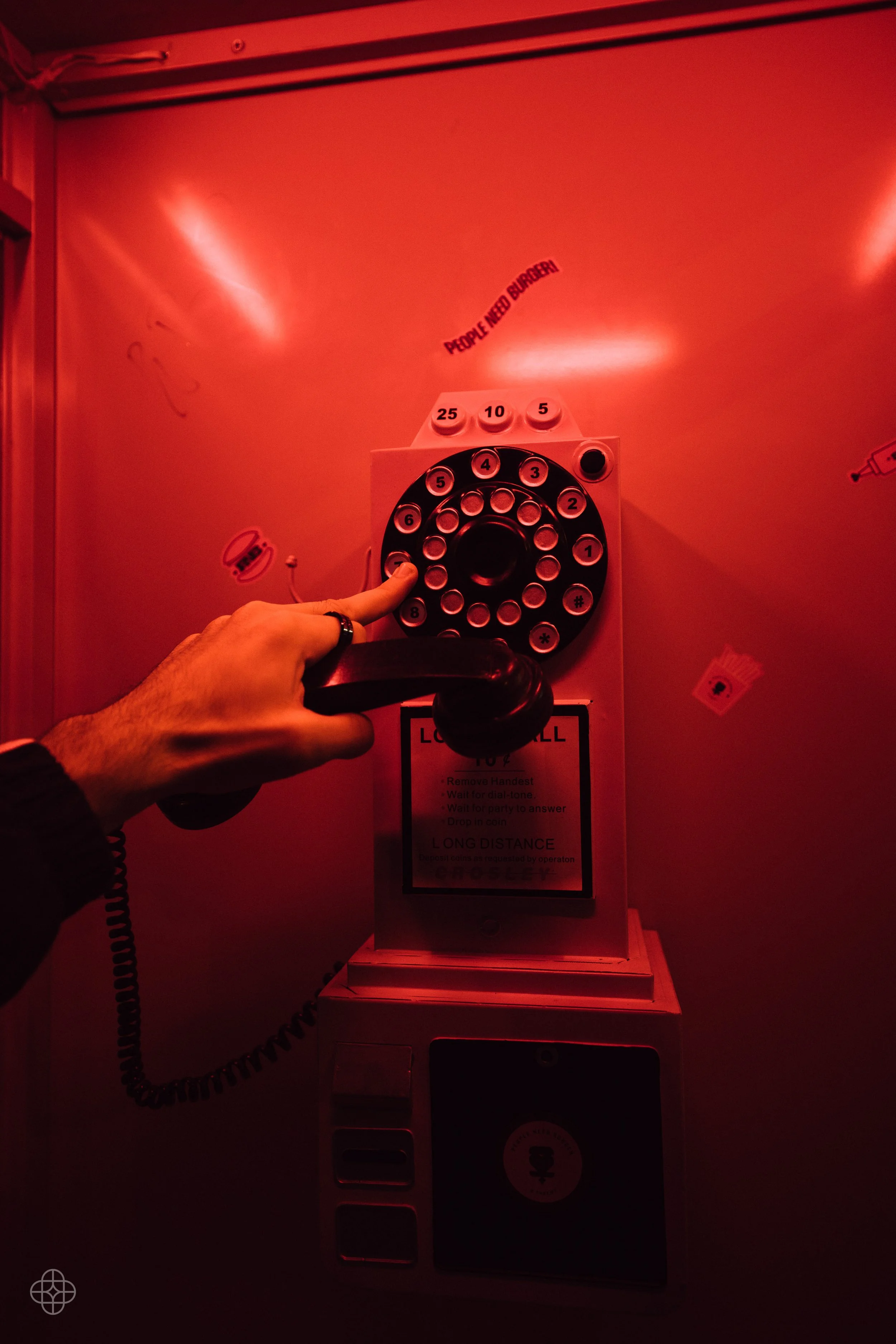 Tings Red Phone Dec 2022_-212.JPG