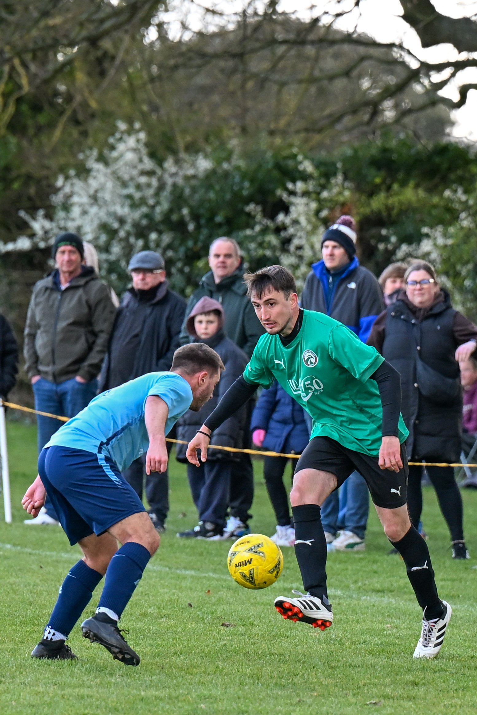 Men’s team mark non-league day with spirited performance