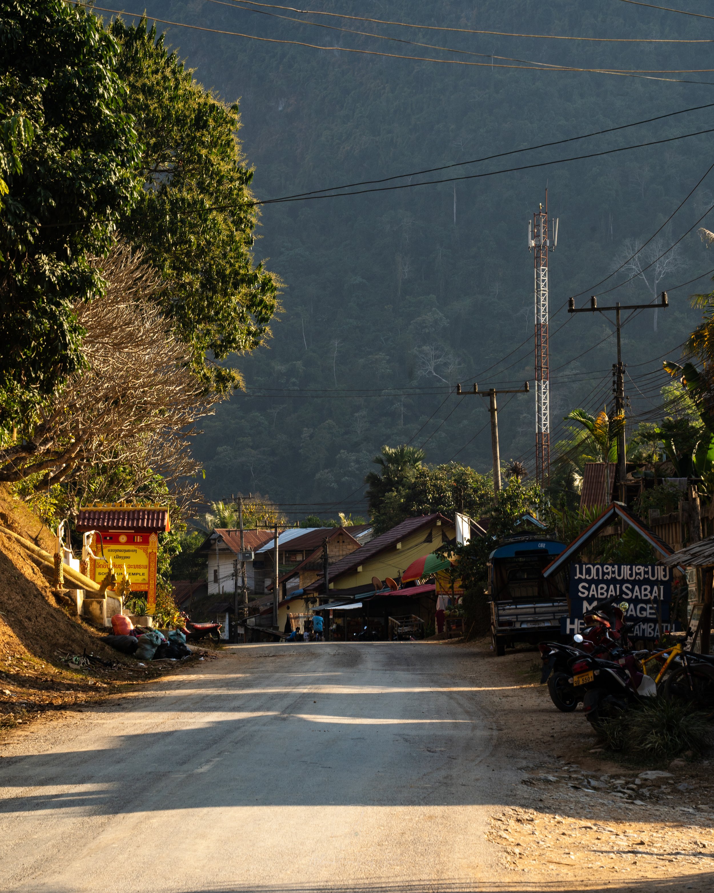 Nong Khiaw Main Road.jpg