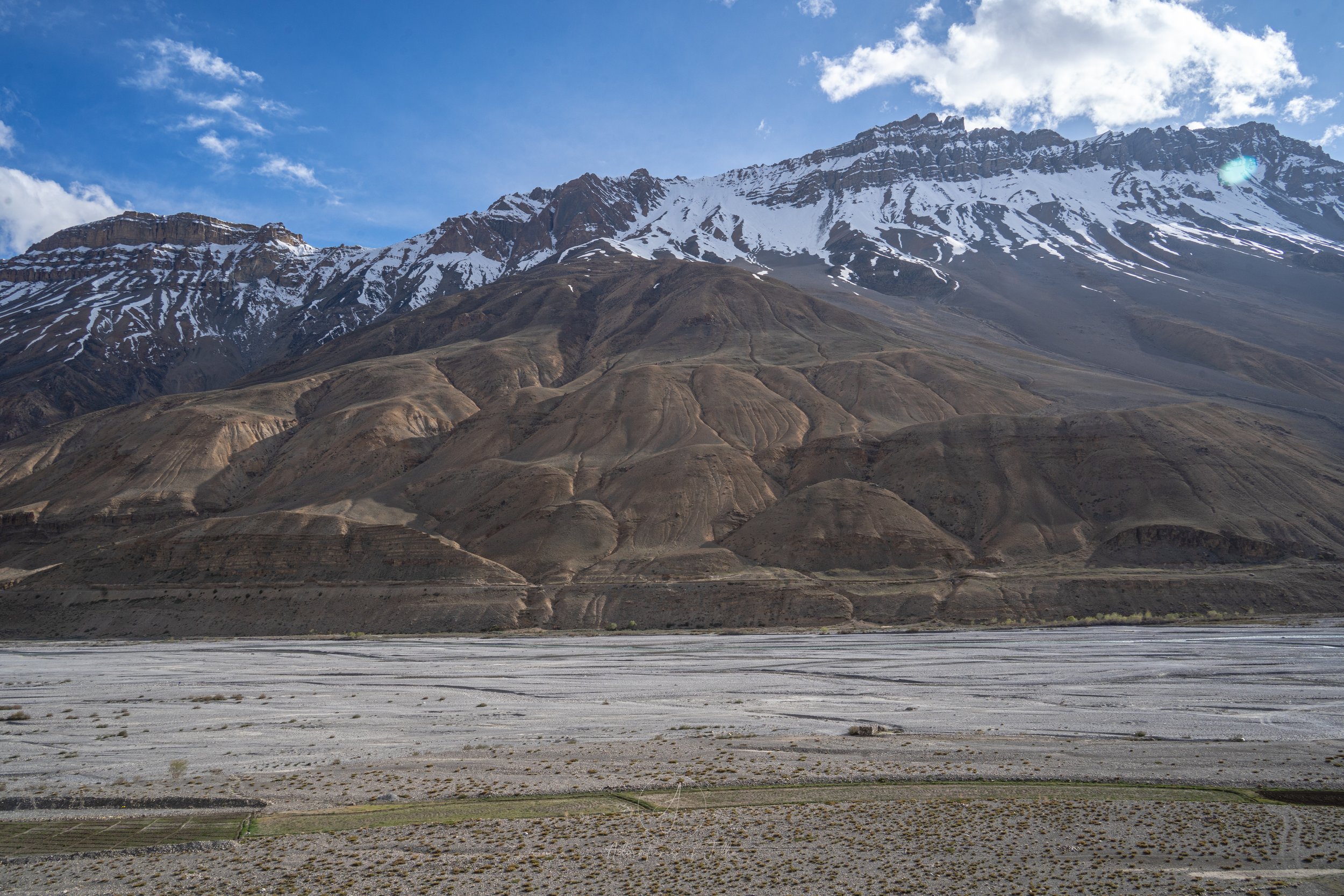 Kaza Photos, Images and Pictures
