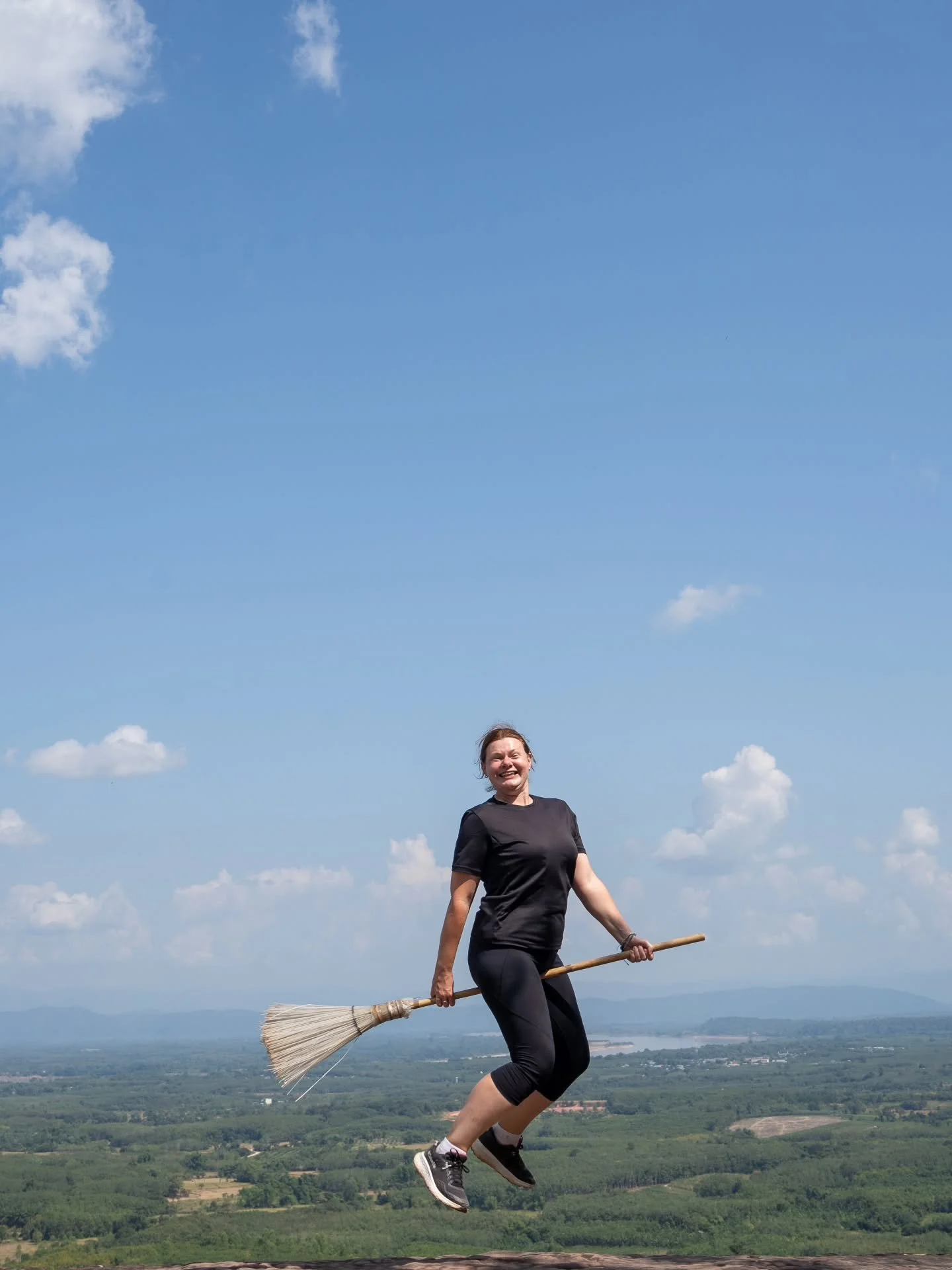 It&rsquo;s the start of the &lsquo;ber months and we&rsquo;re very much looking forward to our first autumn back in the UK in 3 years! 🍂🍁

Here&rsquo;s a little throwback to me jumping with joy on top of the Three Whale Rock in Isan, northeastern T