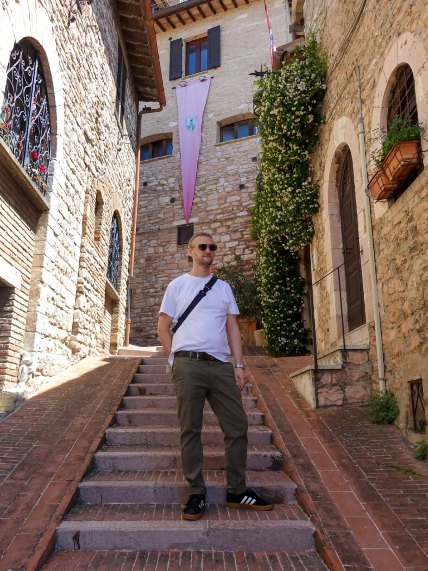 A day trip from Perugia 🇮🇹

Come with us to explore the world-famous medieval hill-top town of Assisi! 

How to get there:
Just head to Perugia&rsquo;s Fontivegge Railway Station and catch a train. From Perugia, trains depart roughly every hour and