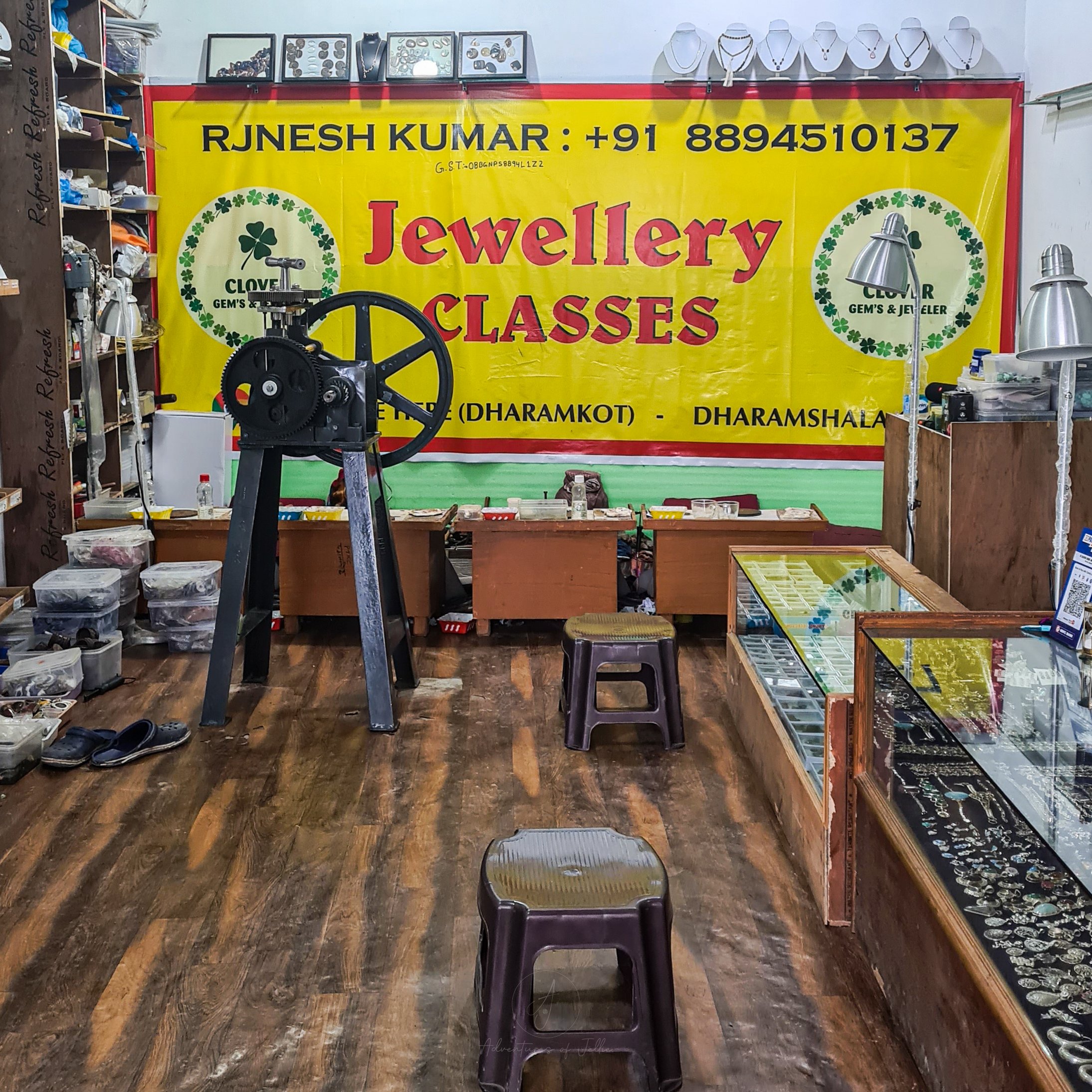 Jewellery Making In Northern India A Class In Dharamkot Dharamshala jewellery-making-in-northern-india-a-class-in-dharamkot-dharamshala