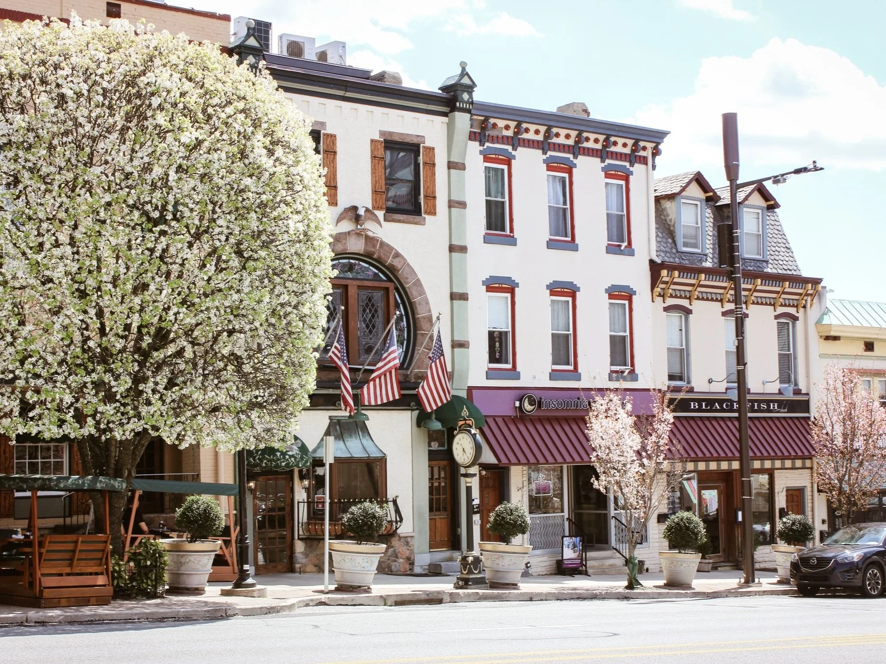 The Birch Apartments Near King of Prussia Mall Neighborhood
