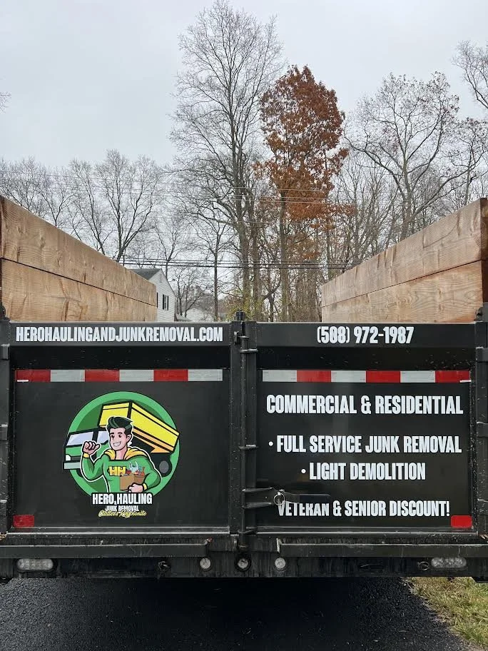 Dump Trailer complete with digitally printed Logo's on all 3 sides and white high performance vinyl lettering!