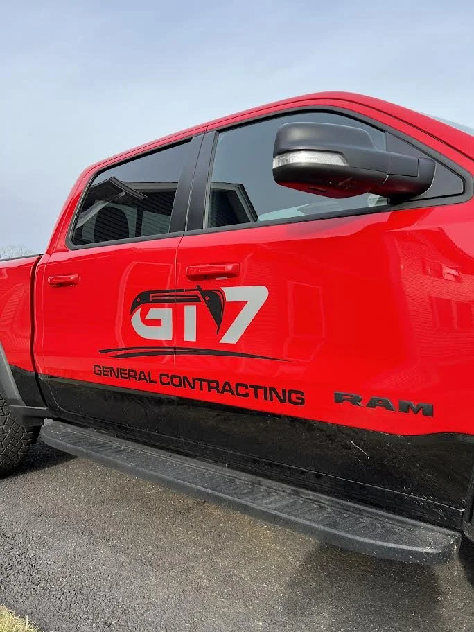 Such a beautiful truck from the team at GT7 General Contracting.  Premium Cast Silver Metallic and Black Vinyl spread across both doors on each side.  Project included Tailgate!