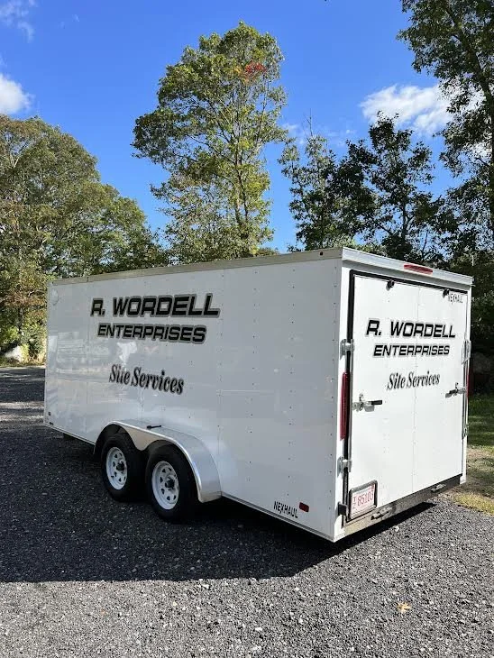 16' Enclosed Trailer complete for R. Wordell Enterprises with Premium Silver Metallic Vinyl with a Black Outline effect!  Silver Metallic variations seem crazy from all viewing locations!!