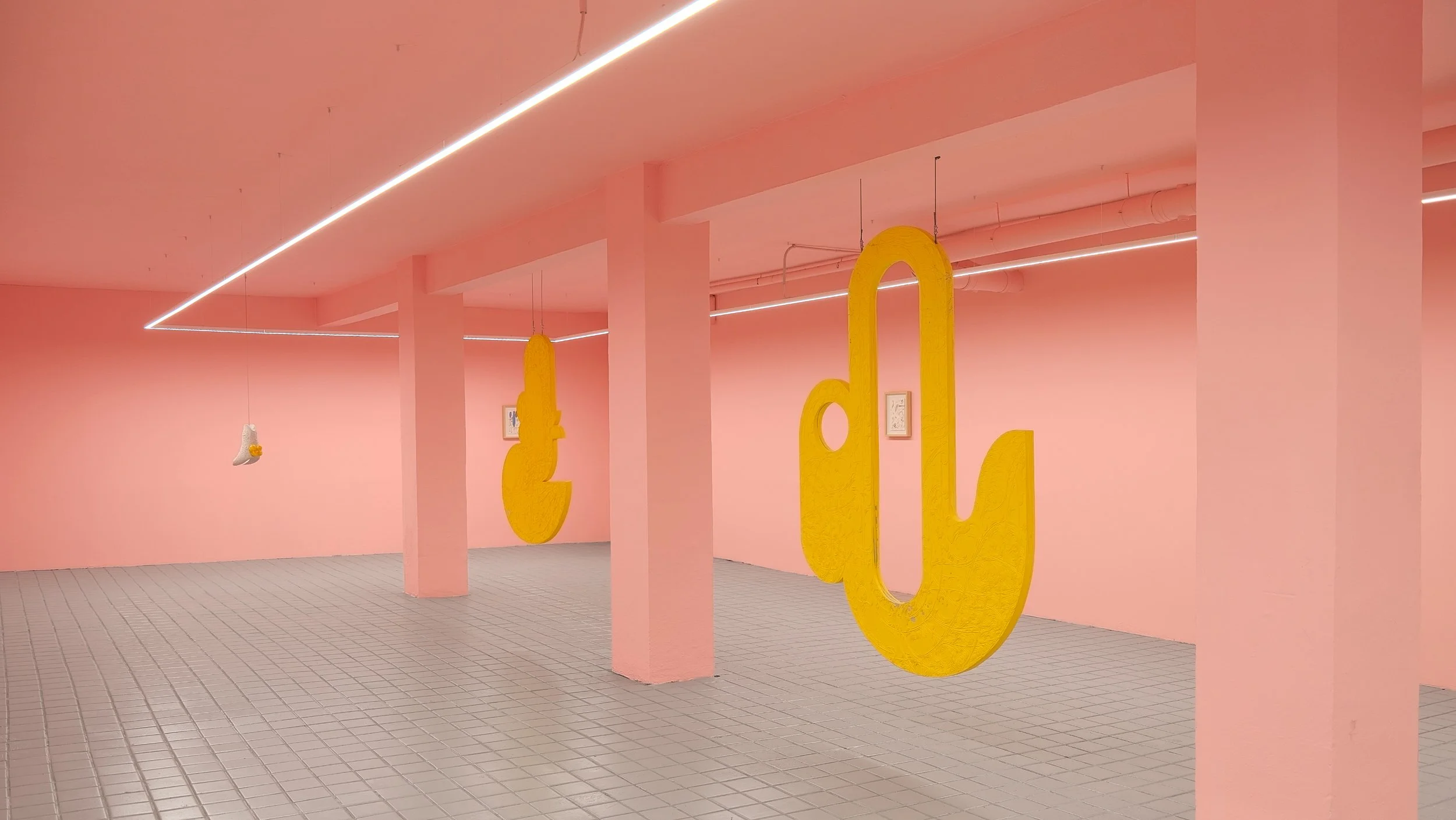 Hollow Bones, 2025, installation view, Marc Bibiloni Gallery Madrid, ES, Fotocredit: Juan Borgognoni