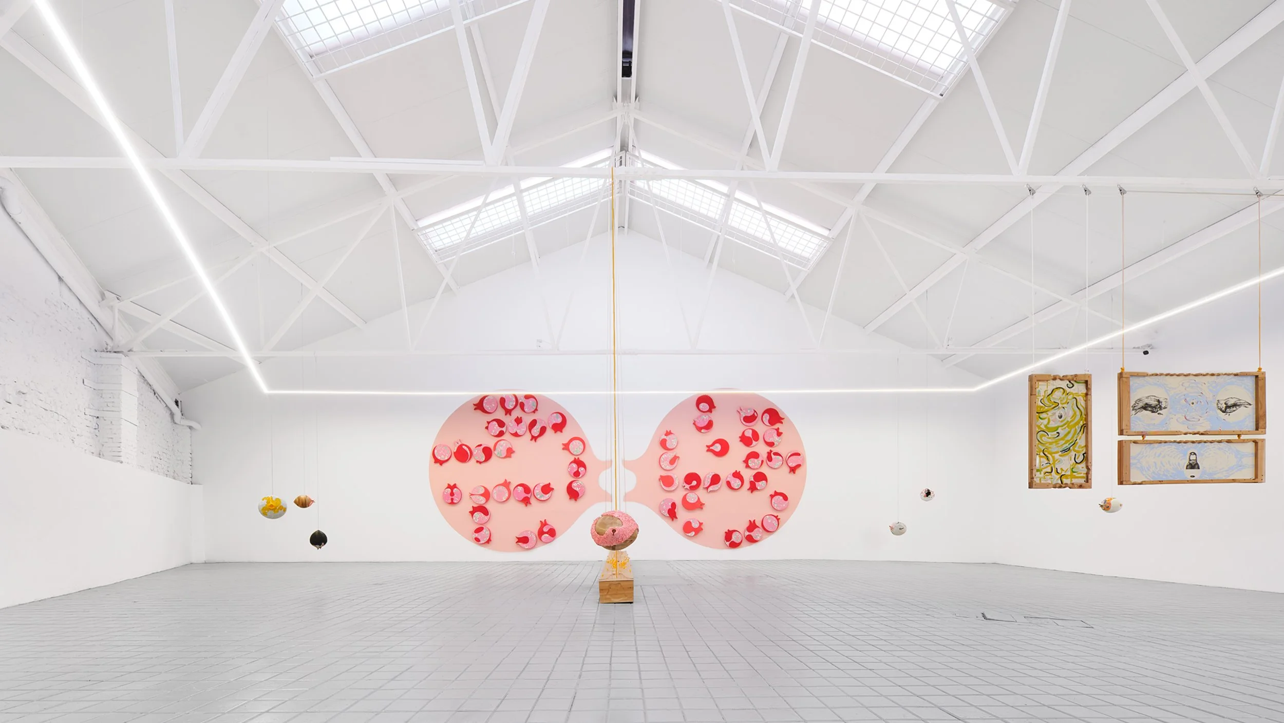 Hollow Bones, 2025, installation view, Marc Bibiloni Gallery Madrid, ES, Fotocredit: Juan Borgognoni