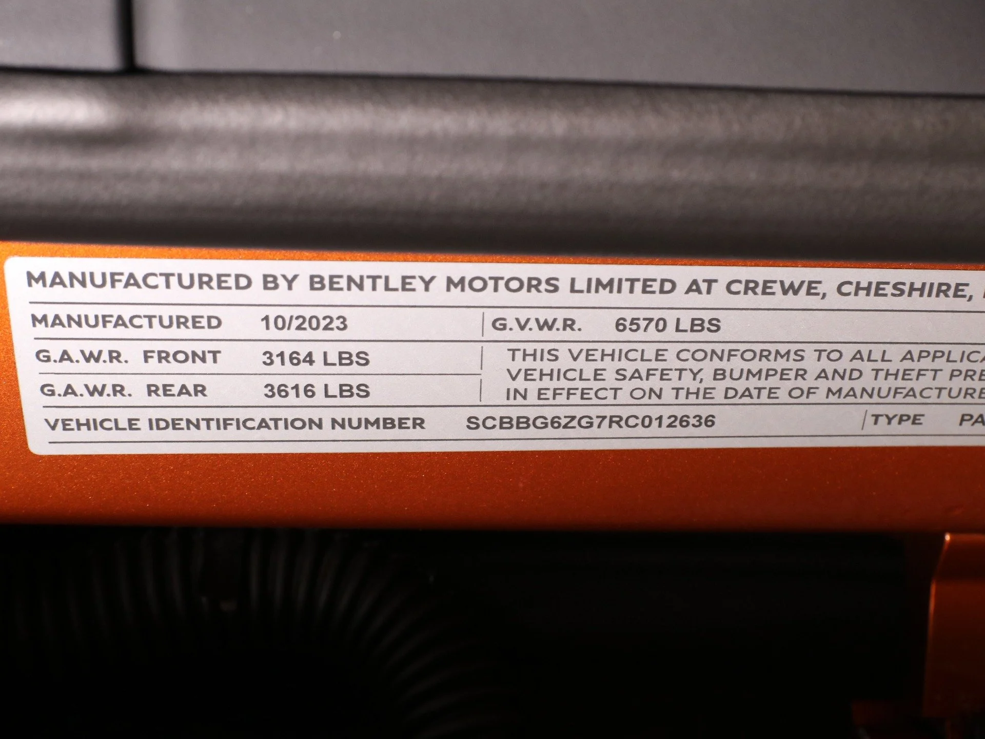 New-2024-Bentley-Flying-Spur-S-1732874371-29.jpg
